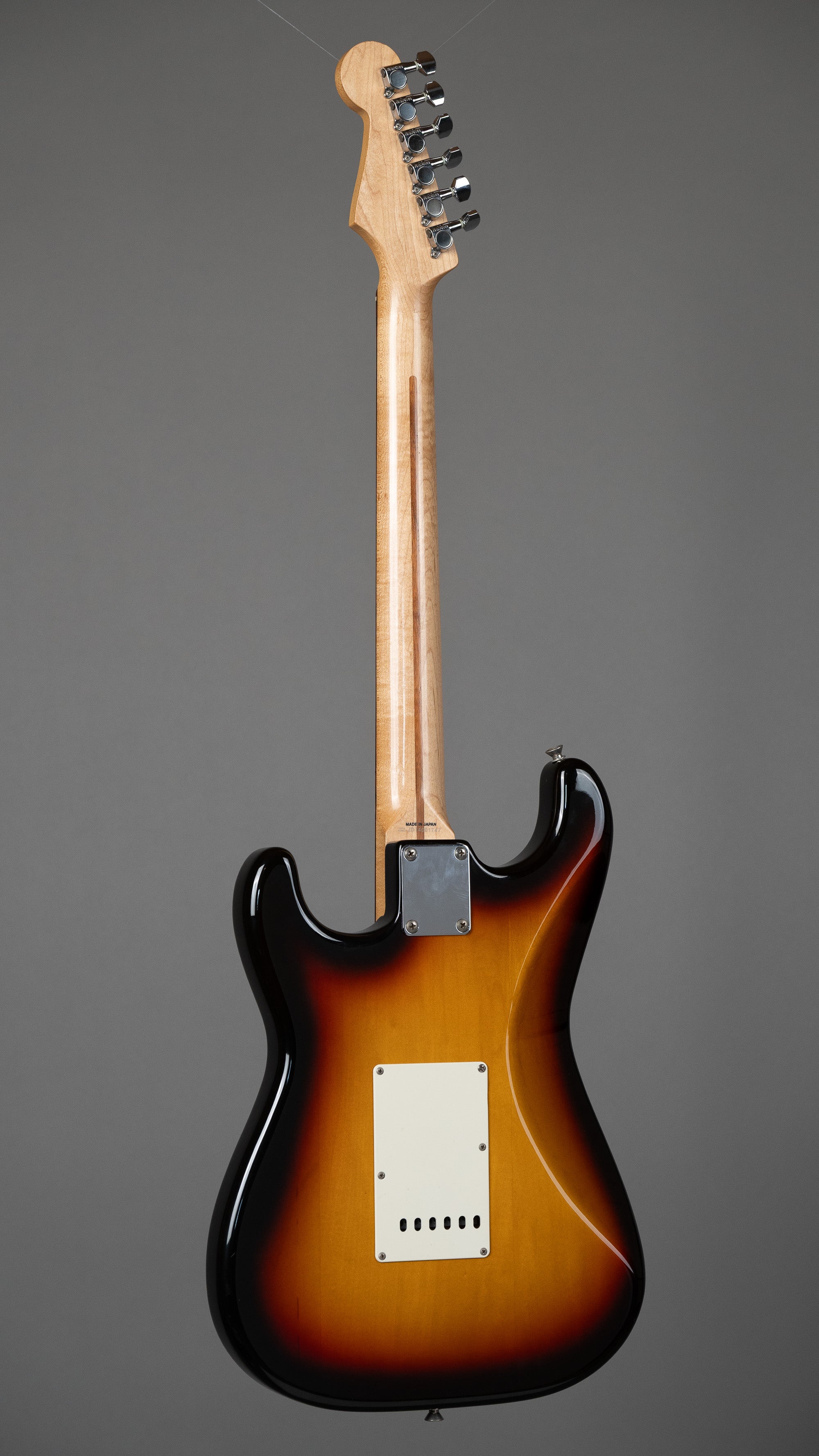 2014 Fender Standard Series Stratocaster (Japan, Sunburst)