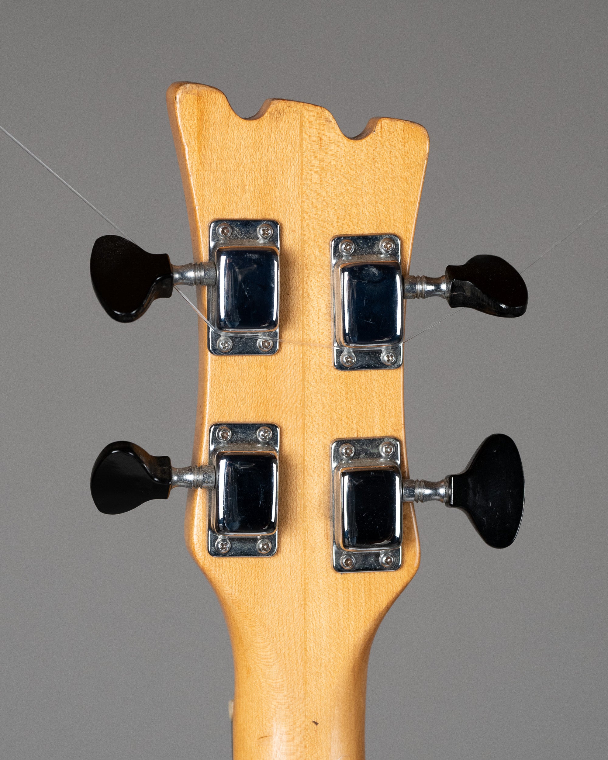 c1972 Univox Hi-Flier Bass (Japan, Sunburst)