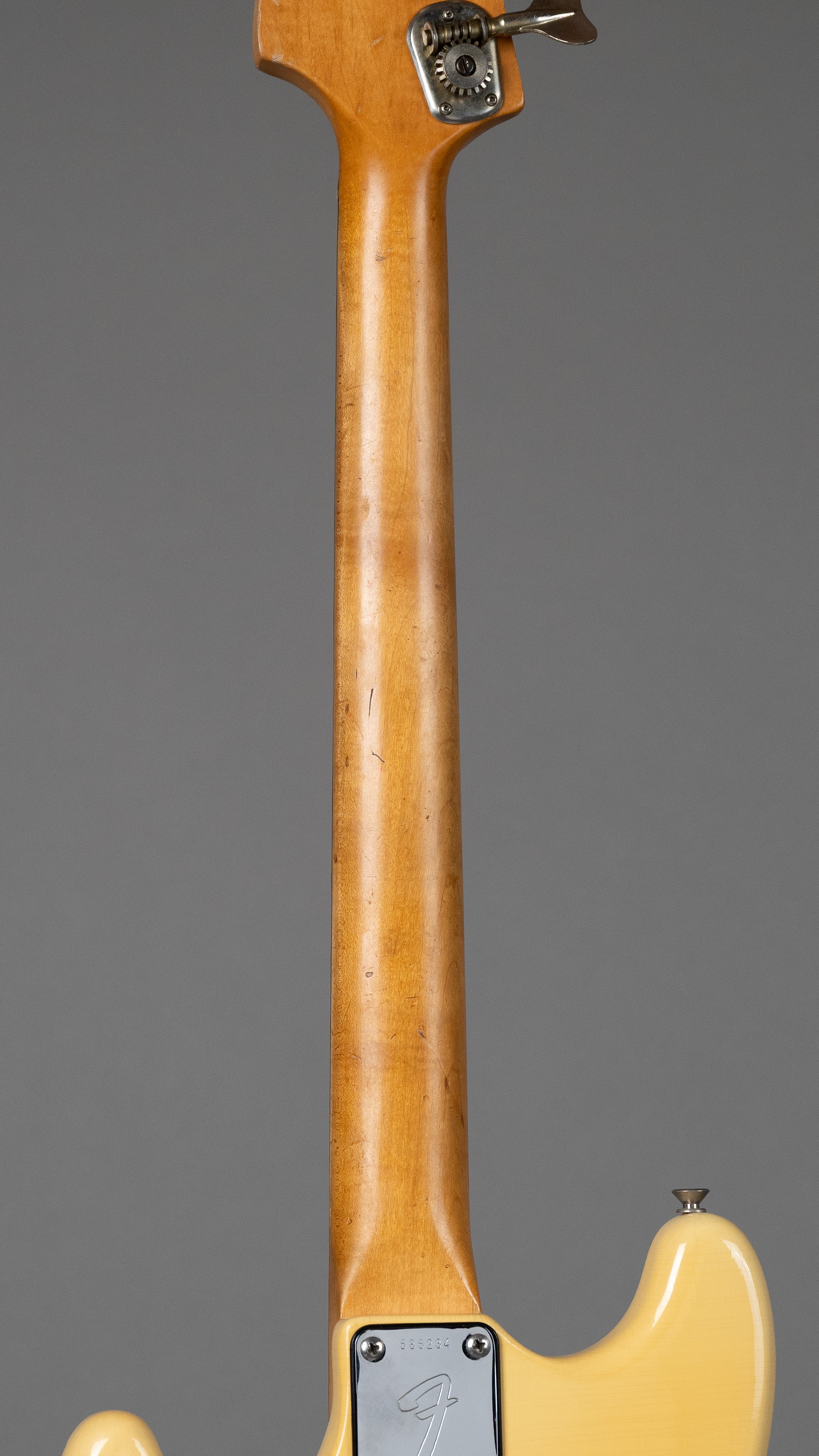 1975 Fender Musicmaster Bass (USA, Olympic White)