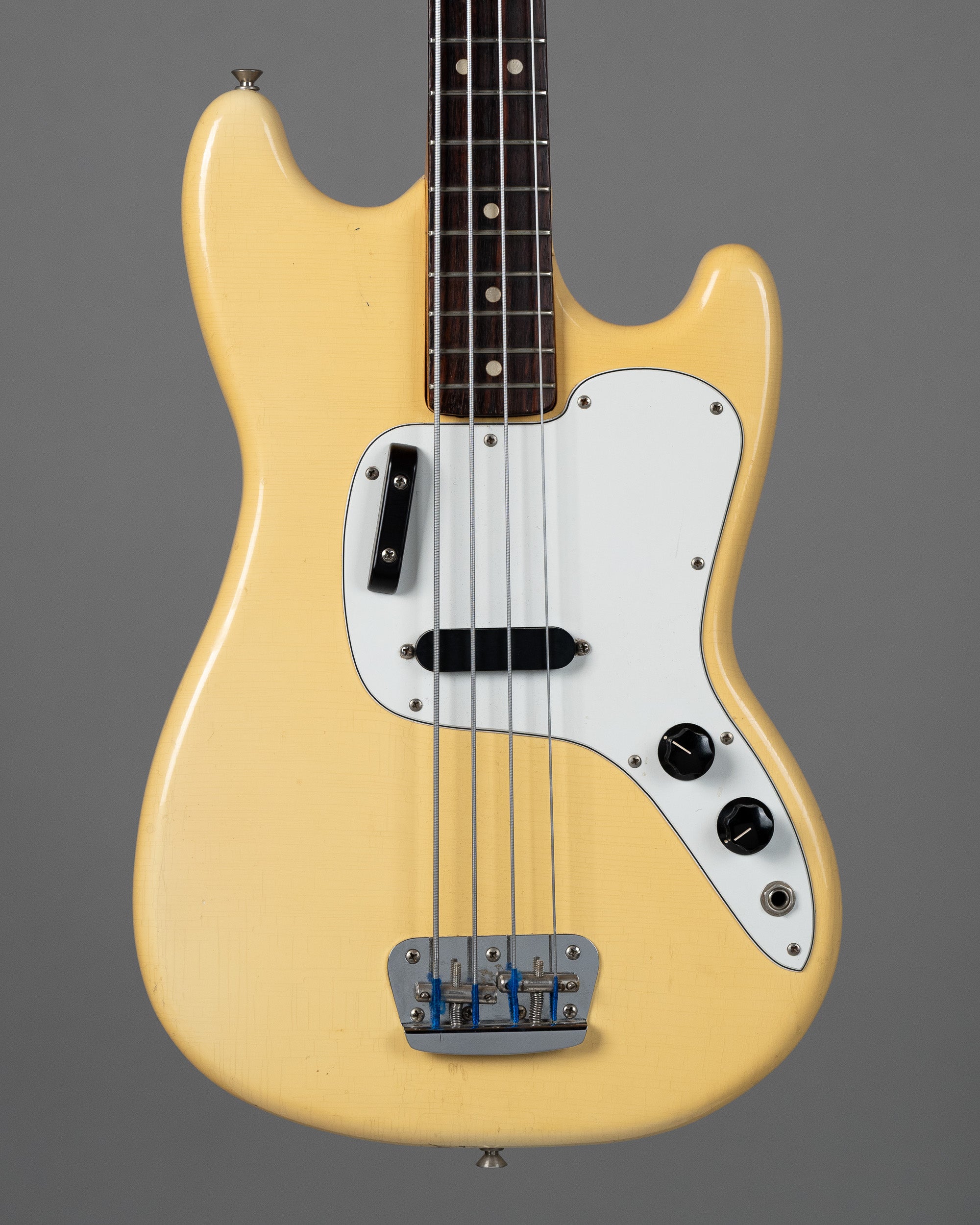1975 Fender Musicmaster Bass (USA, Olympic White)