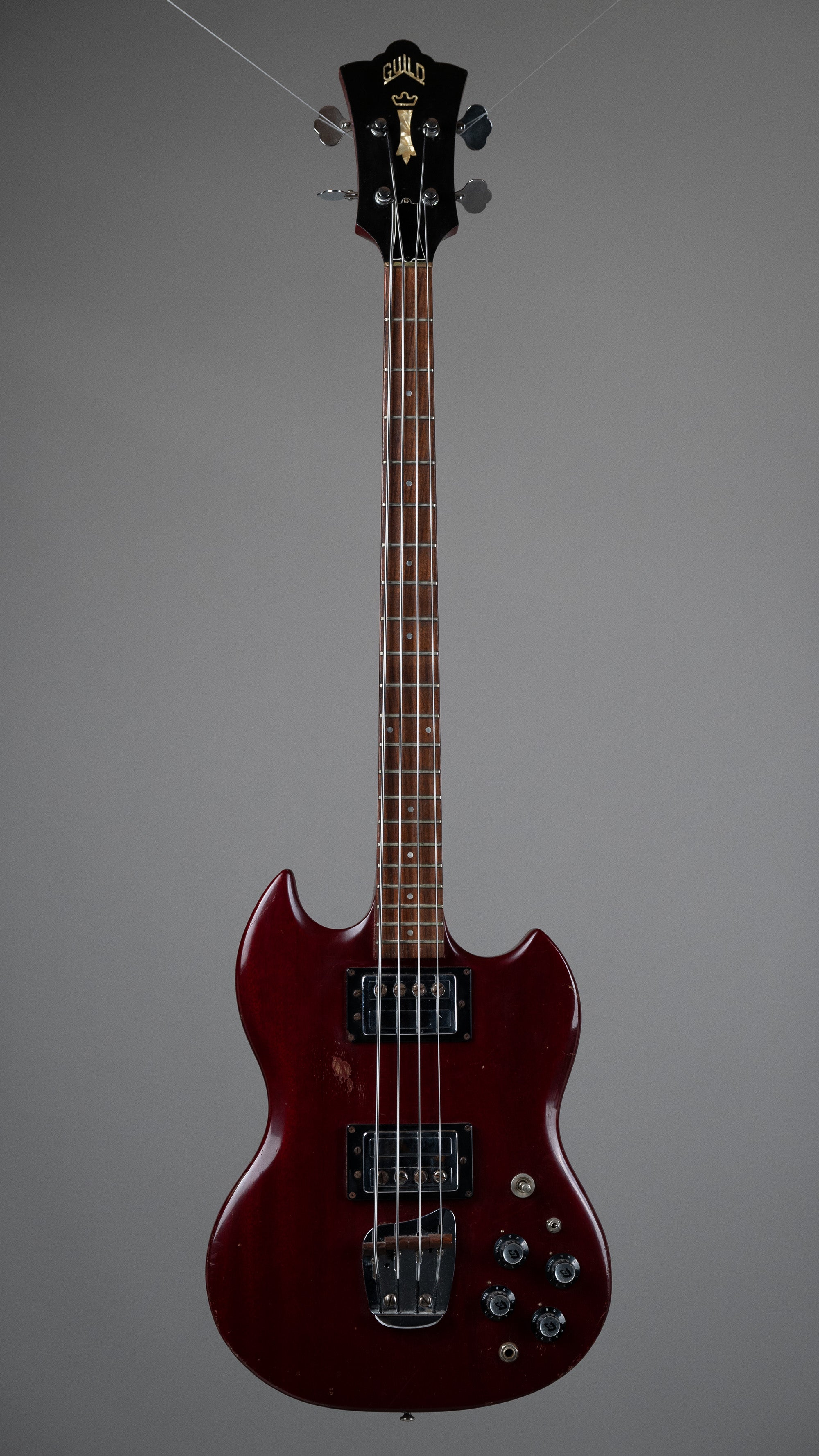 1973 Guild Jetstar II (USA, Cherry, HSC)