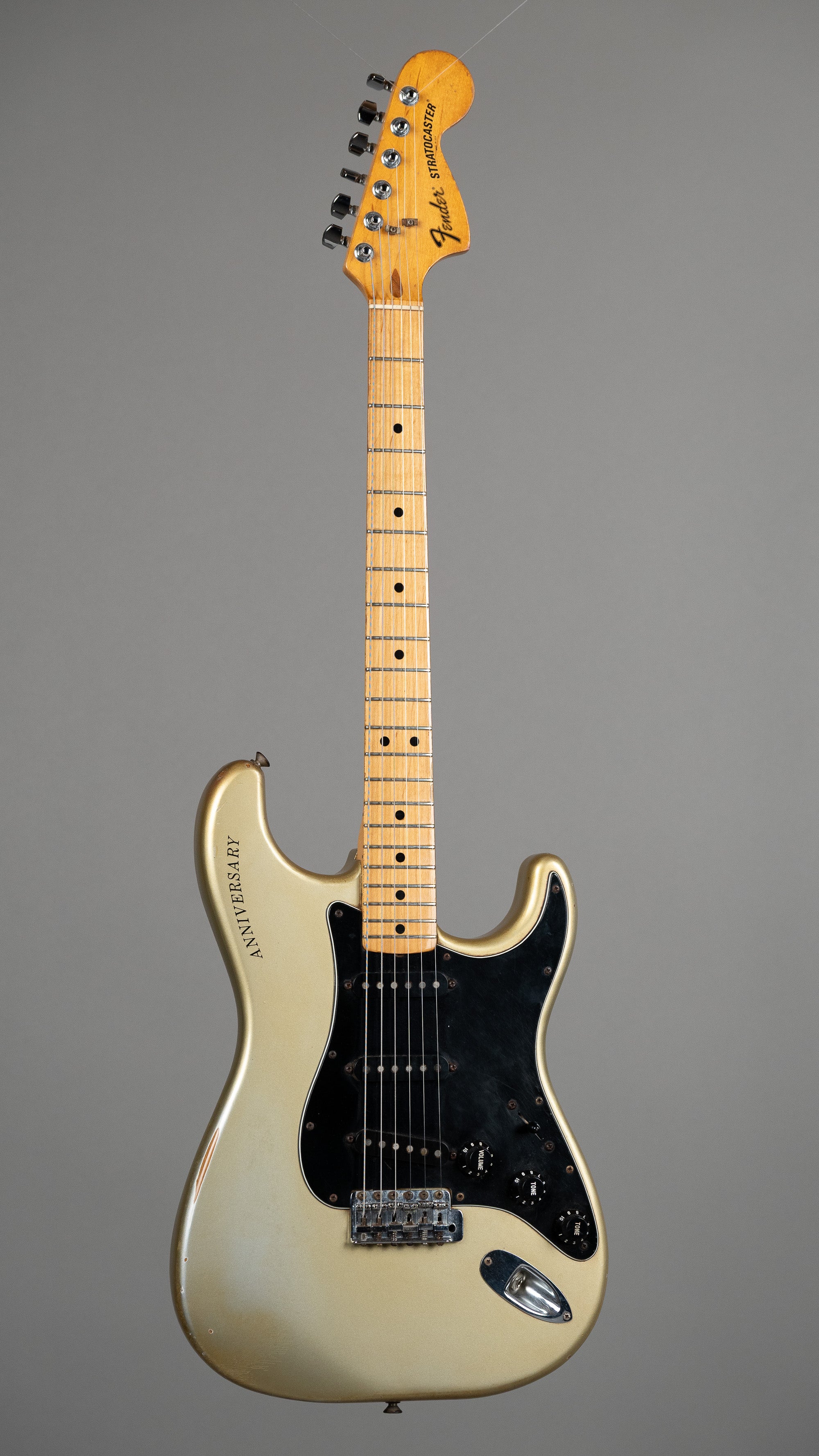 1979 Fender Anniversary Stratocaster (USA, Silver, Fender Tweed Case)