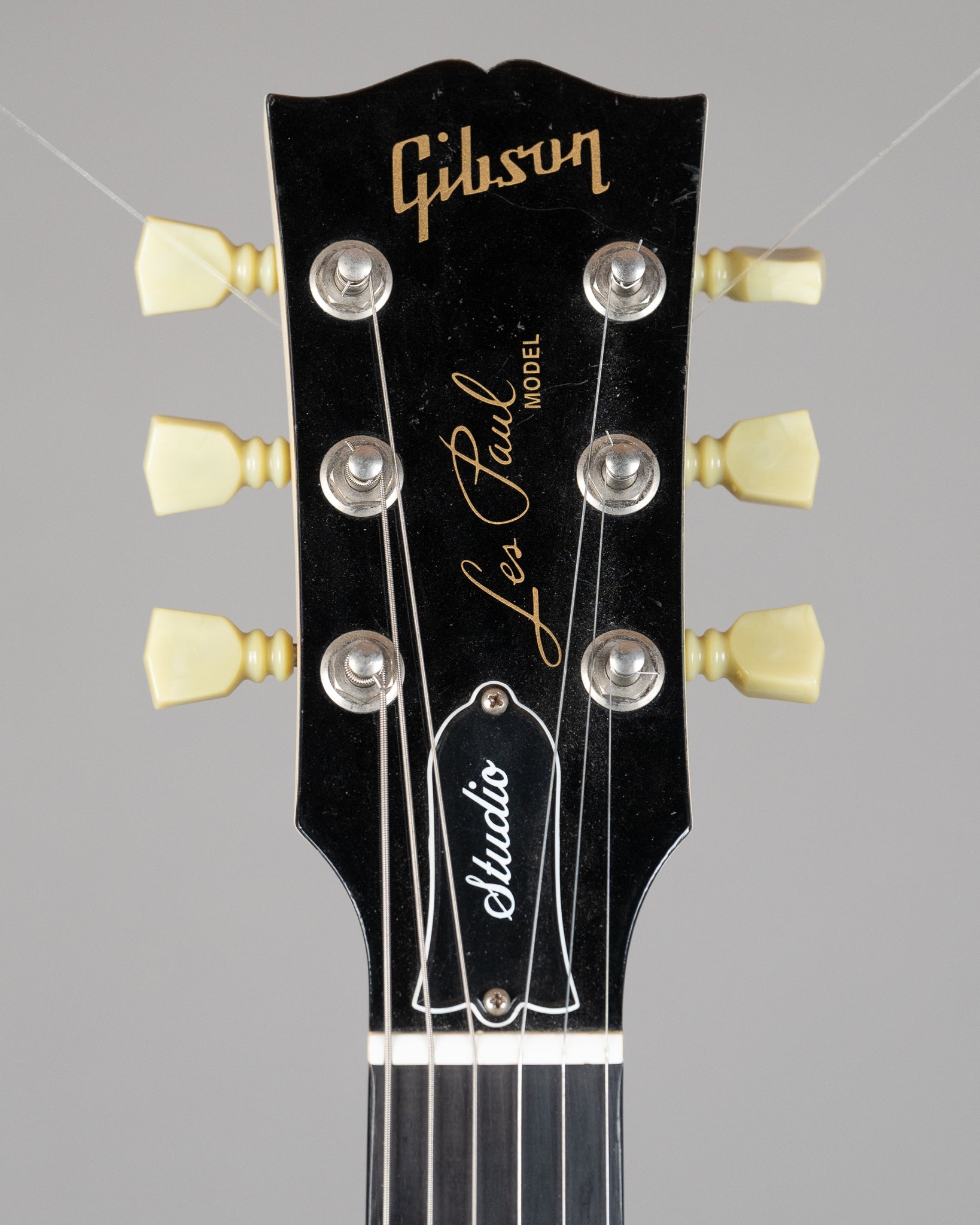 2007 Gibson Les Paul Studio (USA, EMG Pickups, White, OHSC)