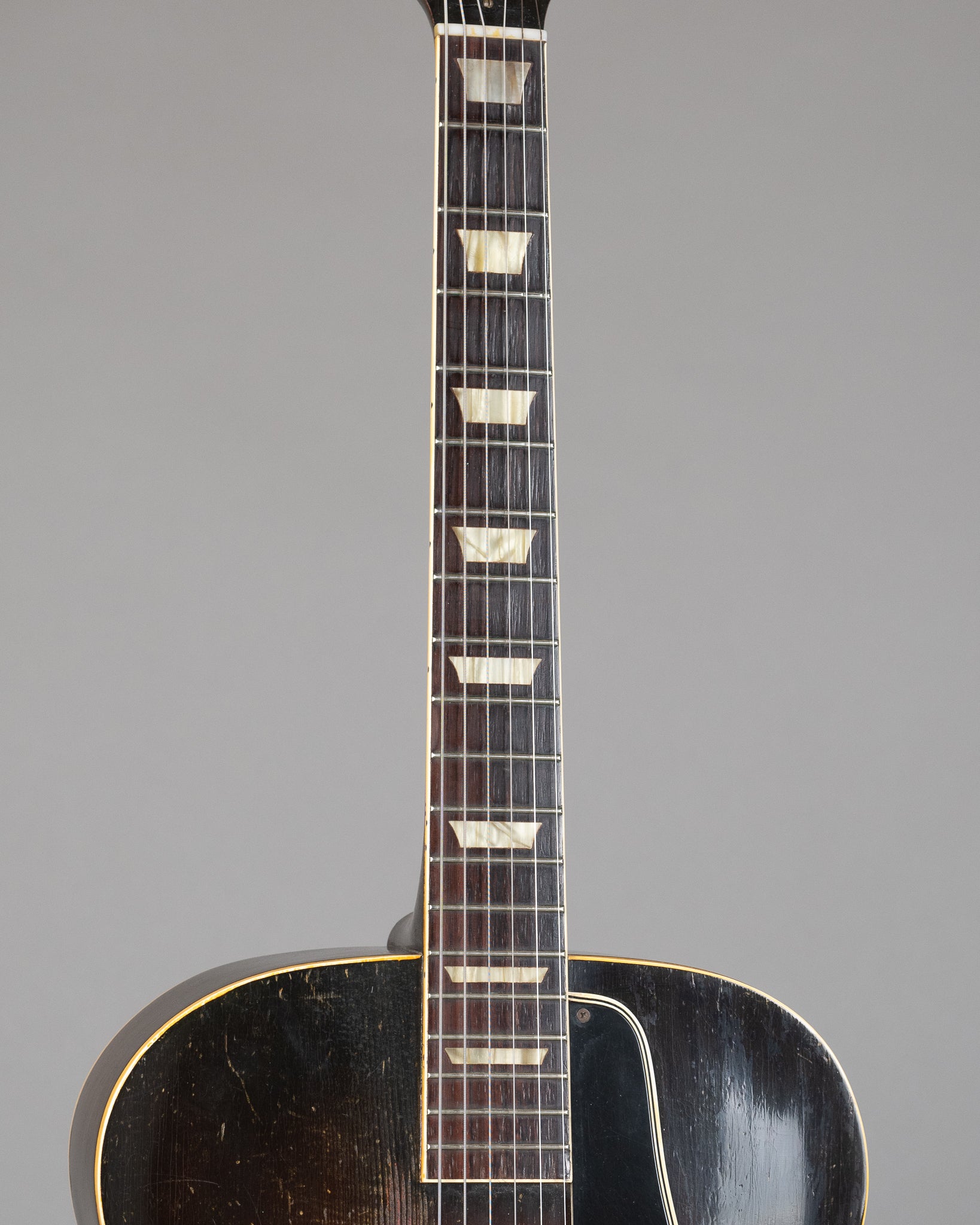 c1952 Gibson L-50 (USA, Sunburst, HSC)