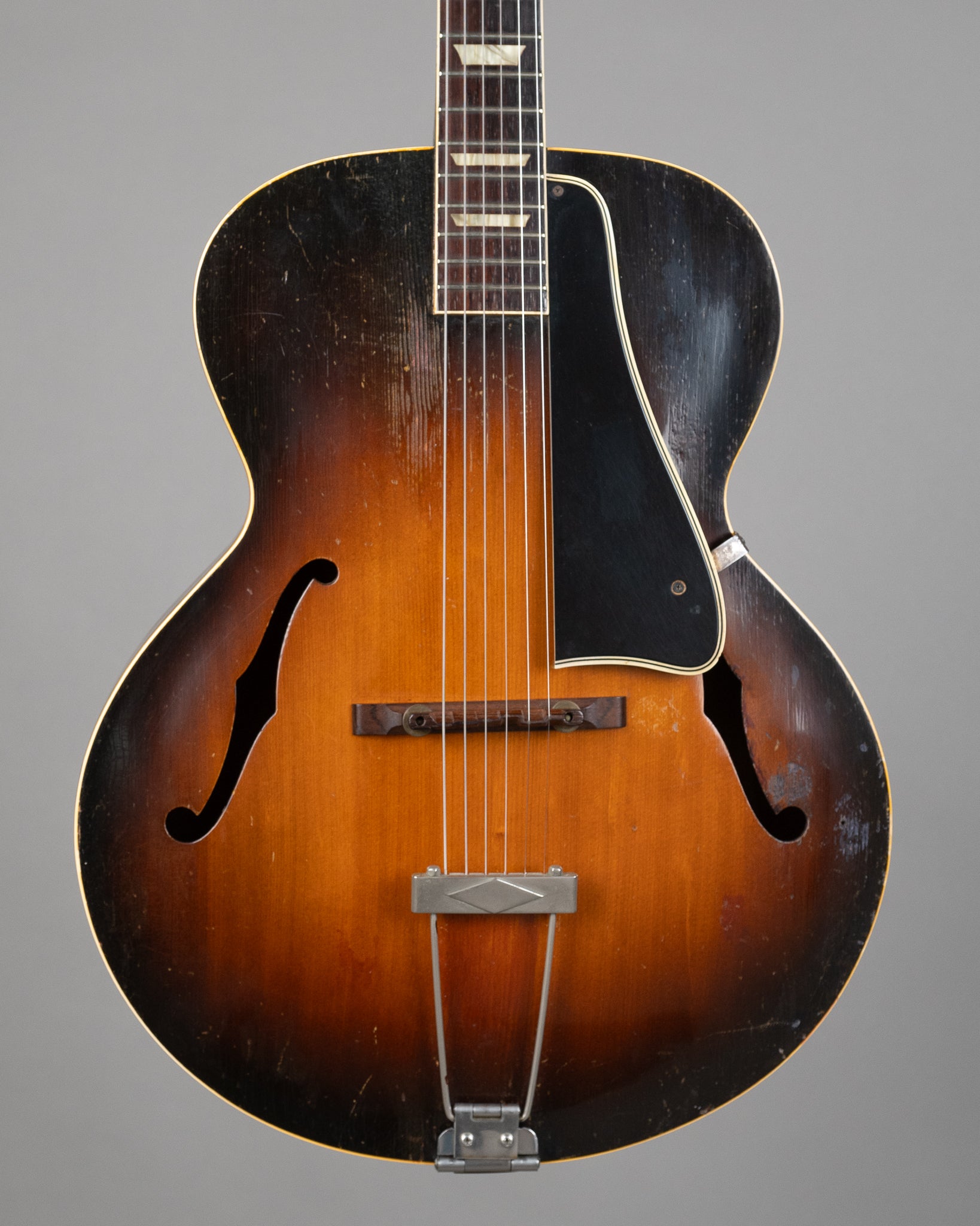 c1952 Gibson L-50 (USA, Sunburst, HSC)
