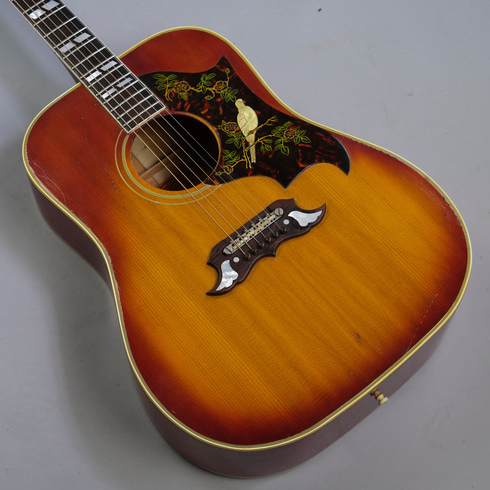 1962 Gibson Dove (USA, Cherry Sunburst, HSC)