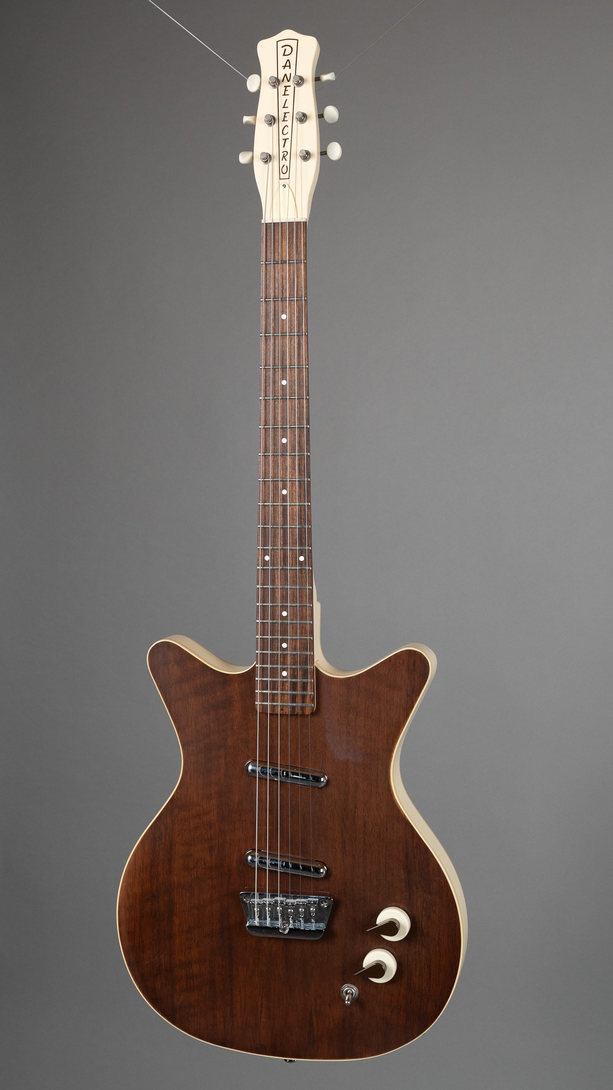 2020 Danelectro Divine '59 (Korea, Walnut, Gig Bag)