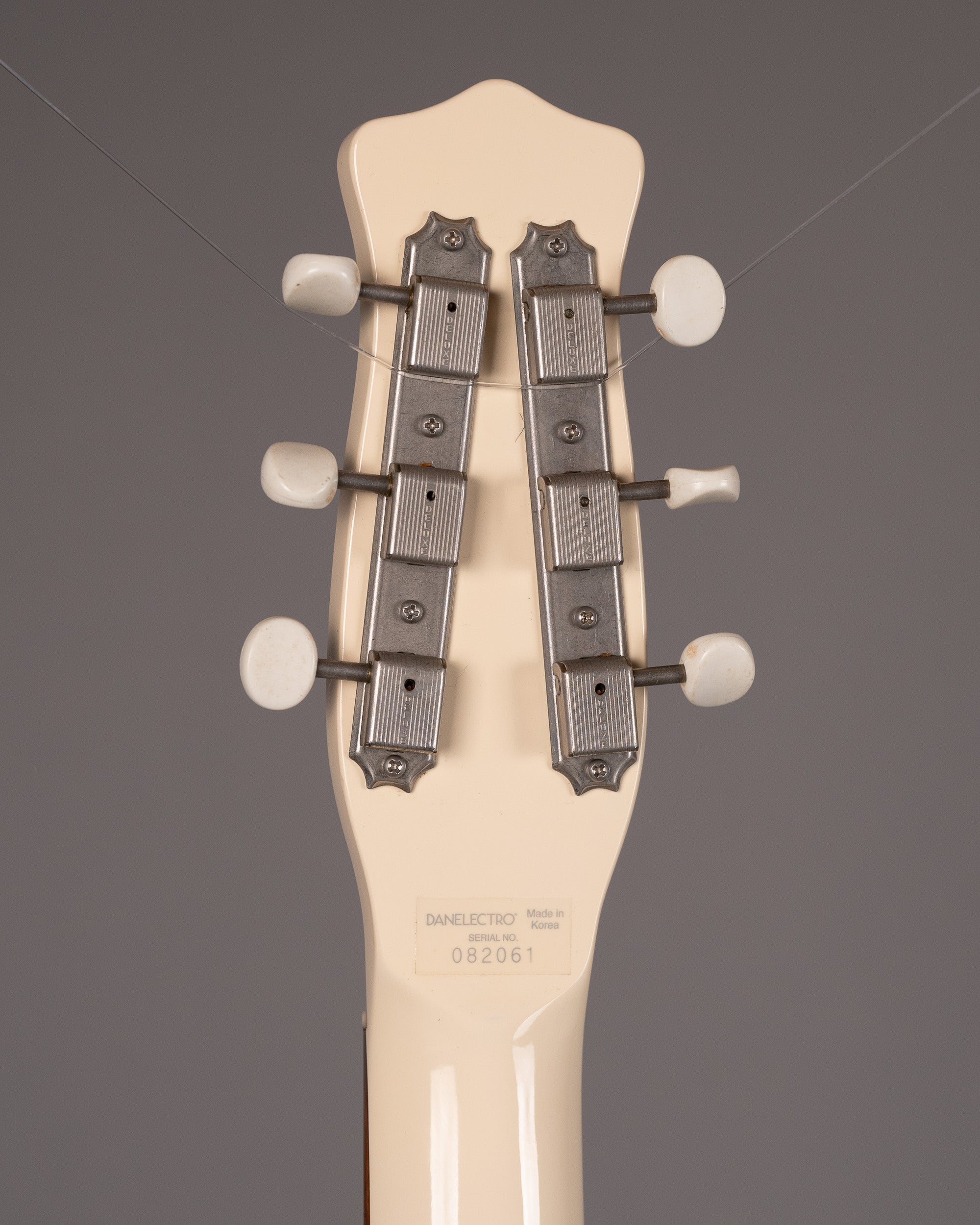2020 Danelectro Divine '59 (Korea, Walnut, Gig Bag)
