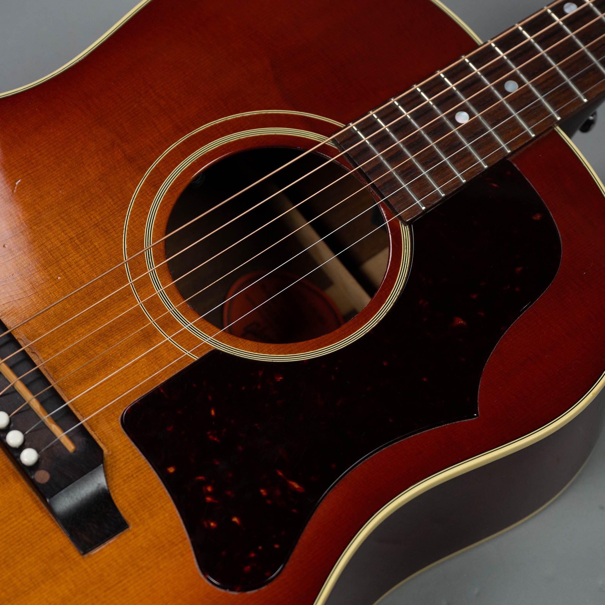 1999 Gibson J-45 (USA, Heritage Cherry Sunburst, Pickup, HSC)