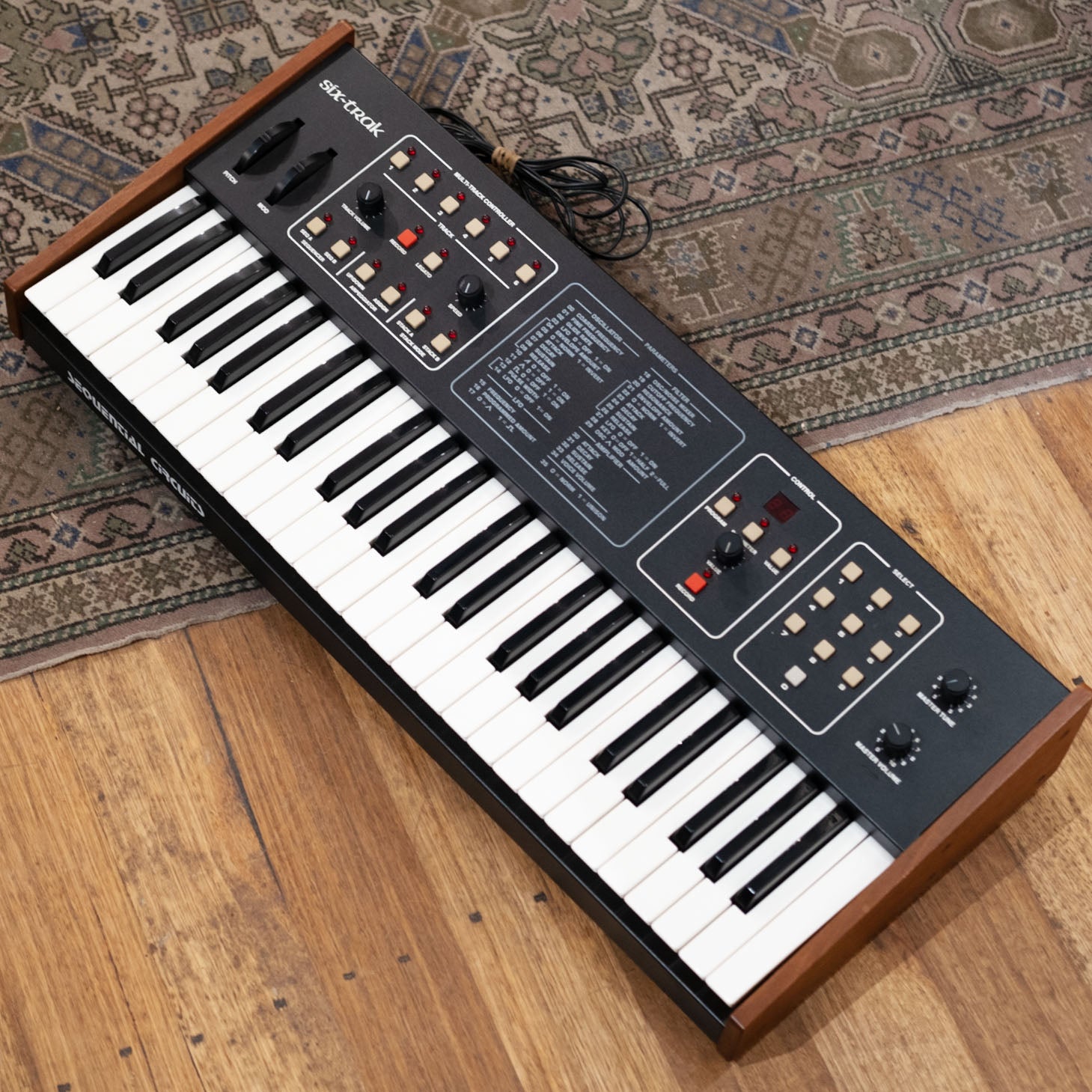 c1984 Sequential Circuits Six Trak Polyphonic Analog Synthesiser (USA, 100V)
