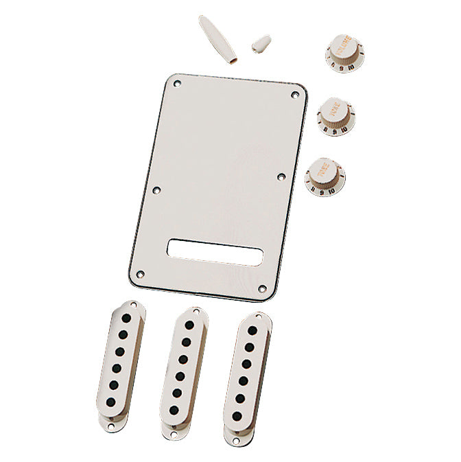 Fender Stratocaster Accessory Kit (Parchment)