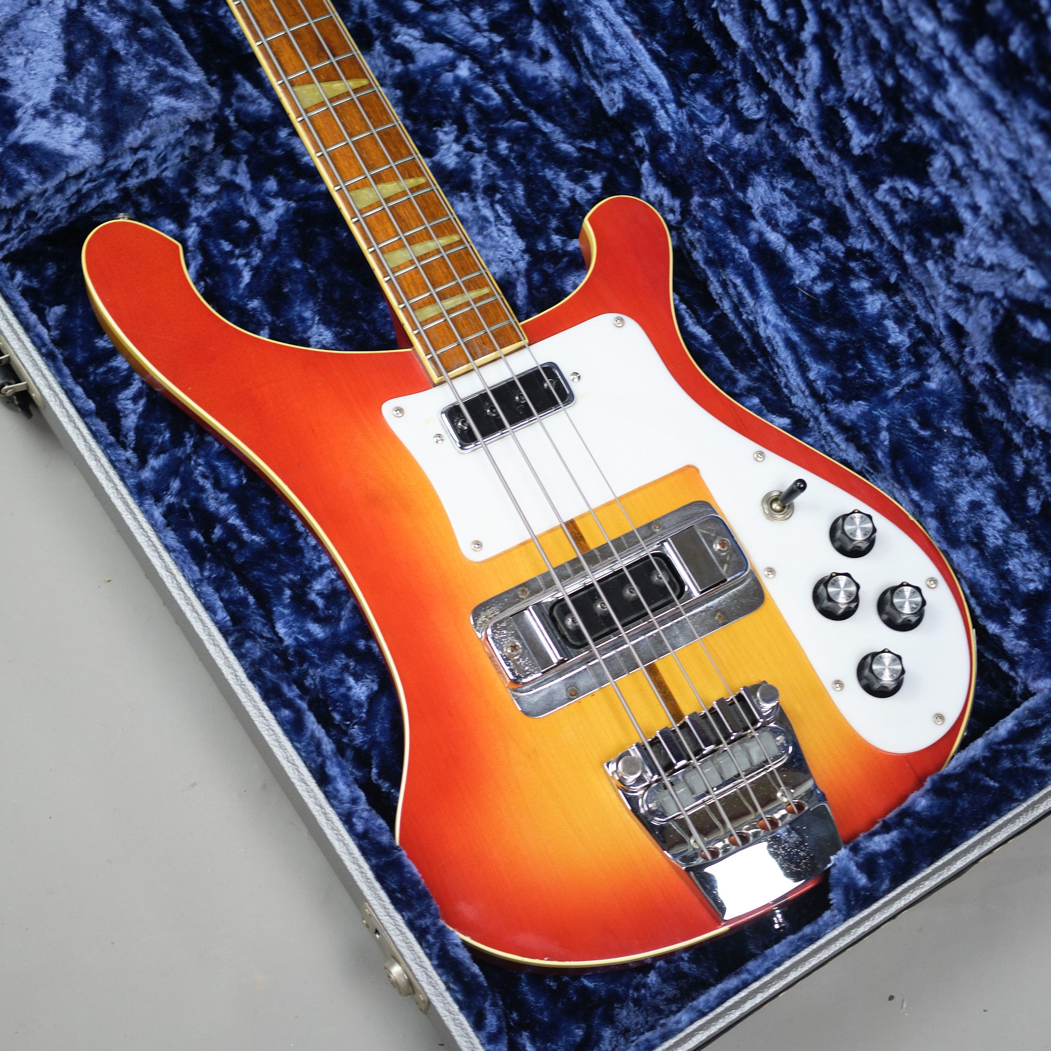 1974 Rickenbacker 4001 (USA, Fireglo, HSC)