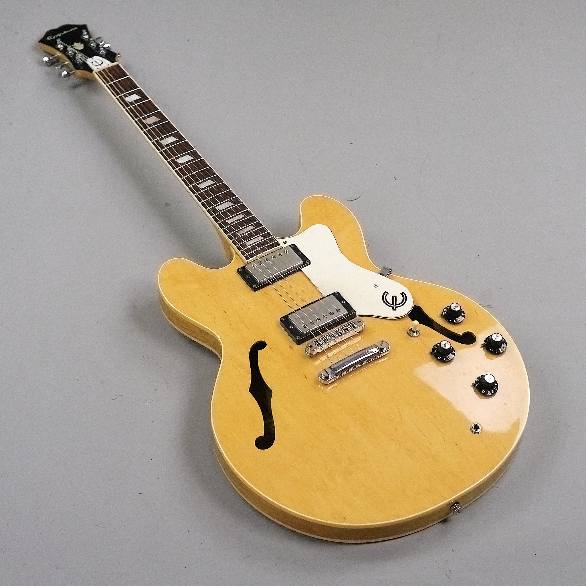 1984 Epiphone Riviera (Japan, Natural, HSC)