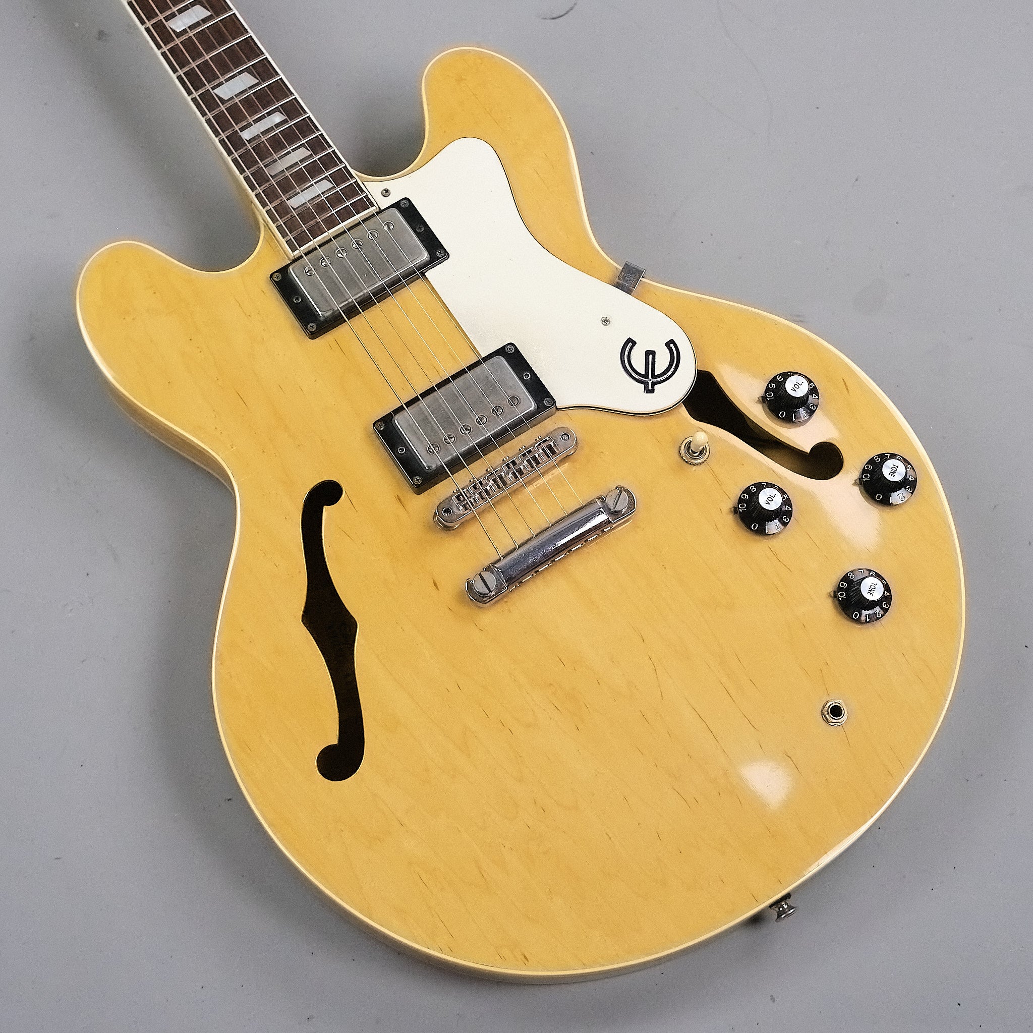 1984 Epiphone Riviera (Japan, Natural, HSC)