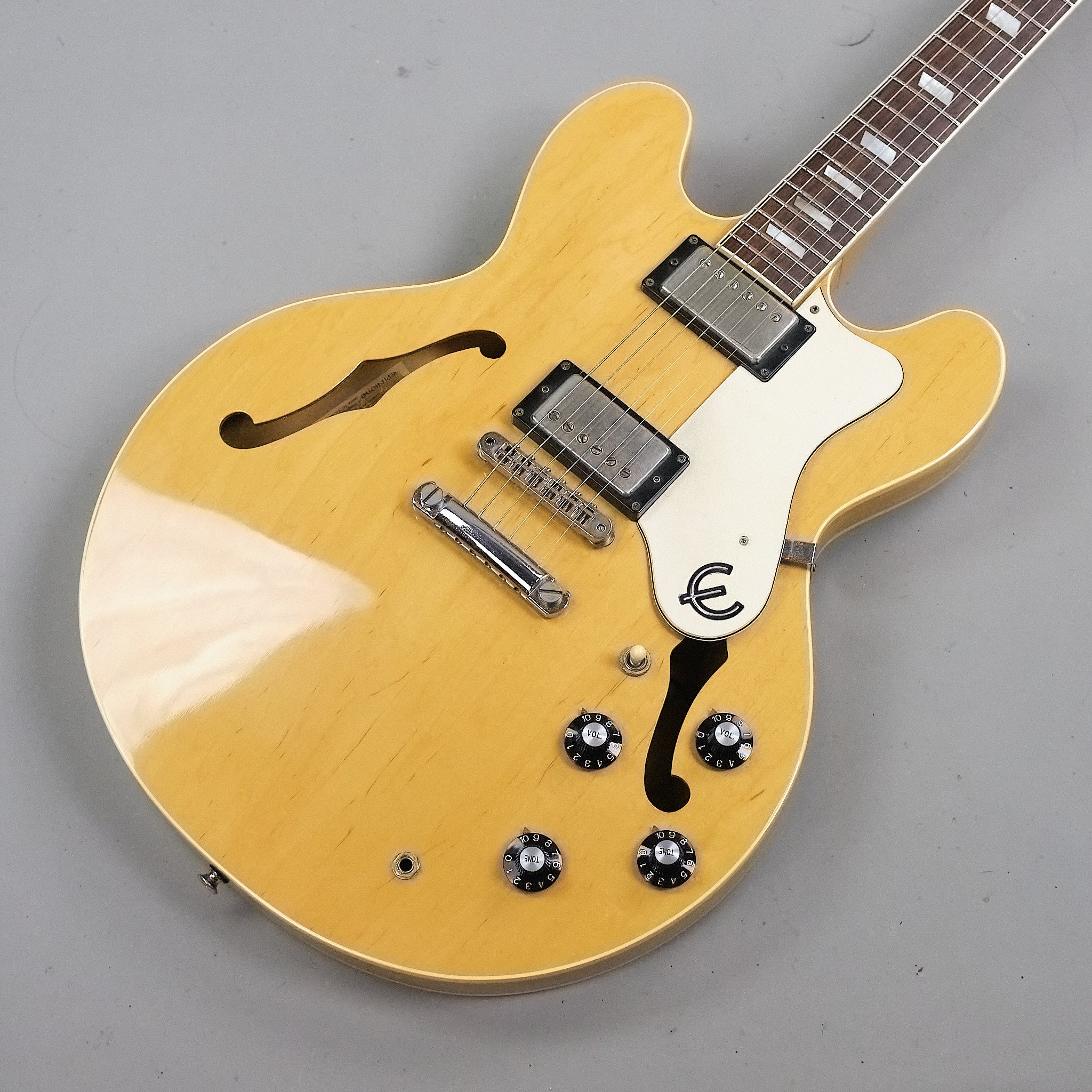 1984 Epiphone Riviera (Japan, Natural, HSC)