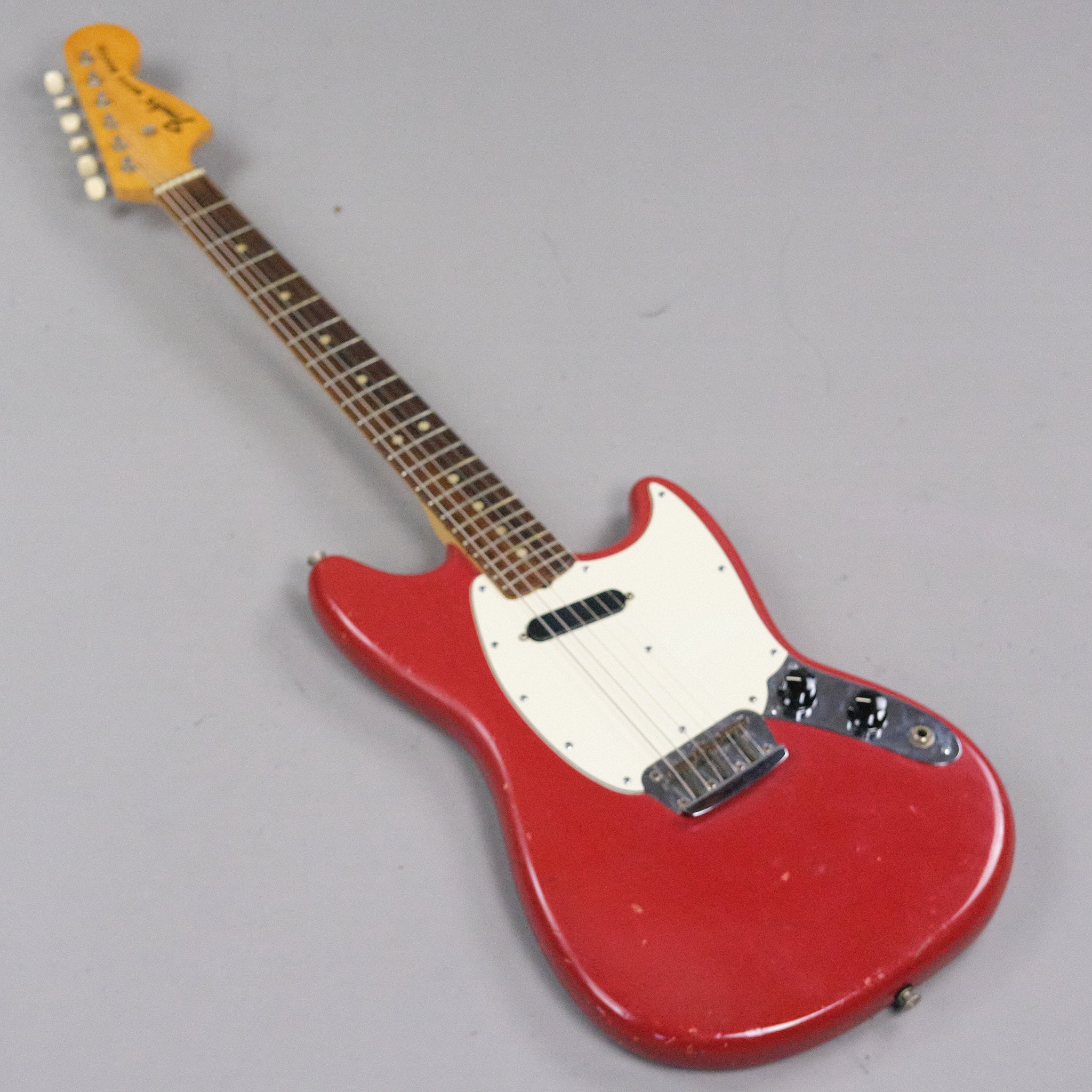 1974 Fender Musicmaster (USA, Dakota Red, HSC)