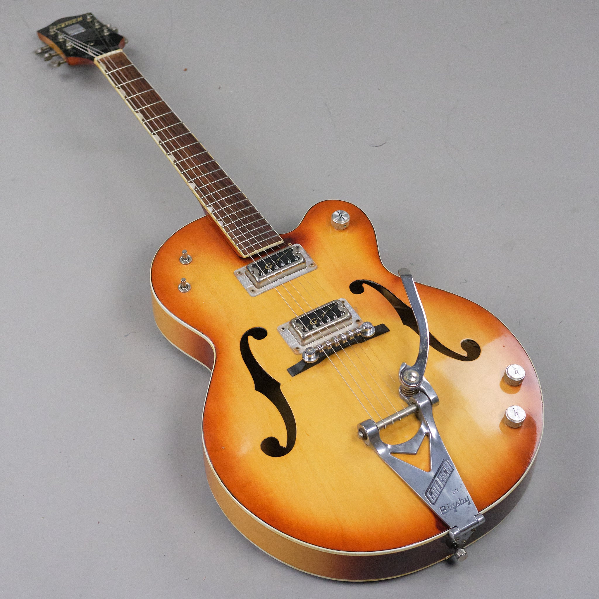 1969 Gretsch Double Anniversary 6117 (USA, Sunburst, HSC)