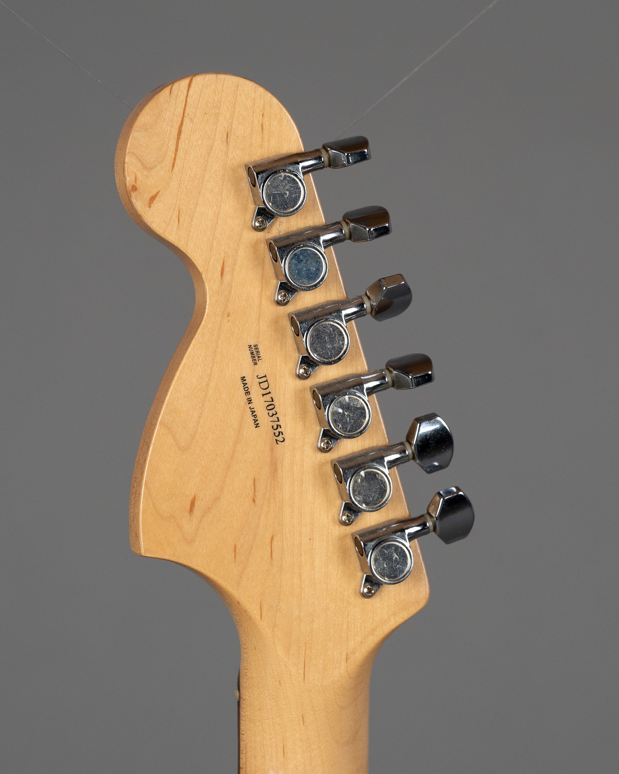2017 Fender Japan Traditional '70s Strat (Japan, Sunburst)