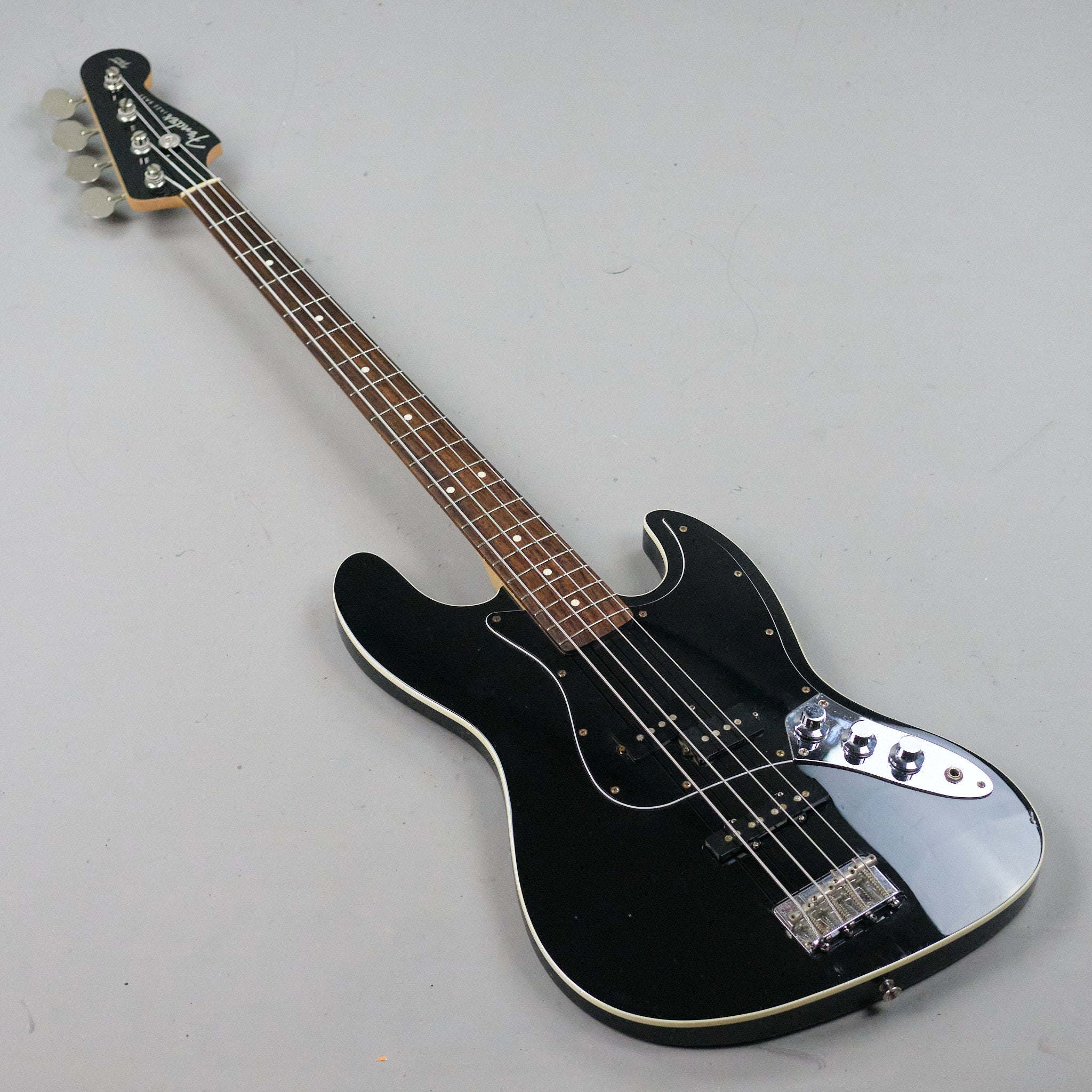 2017 Fender Aerodyne Jazz Bass (Japan, Black)