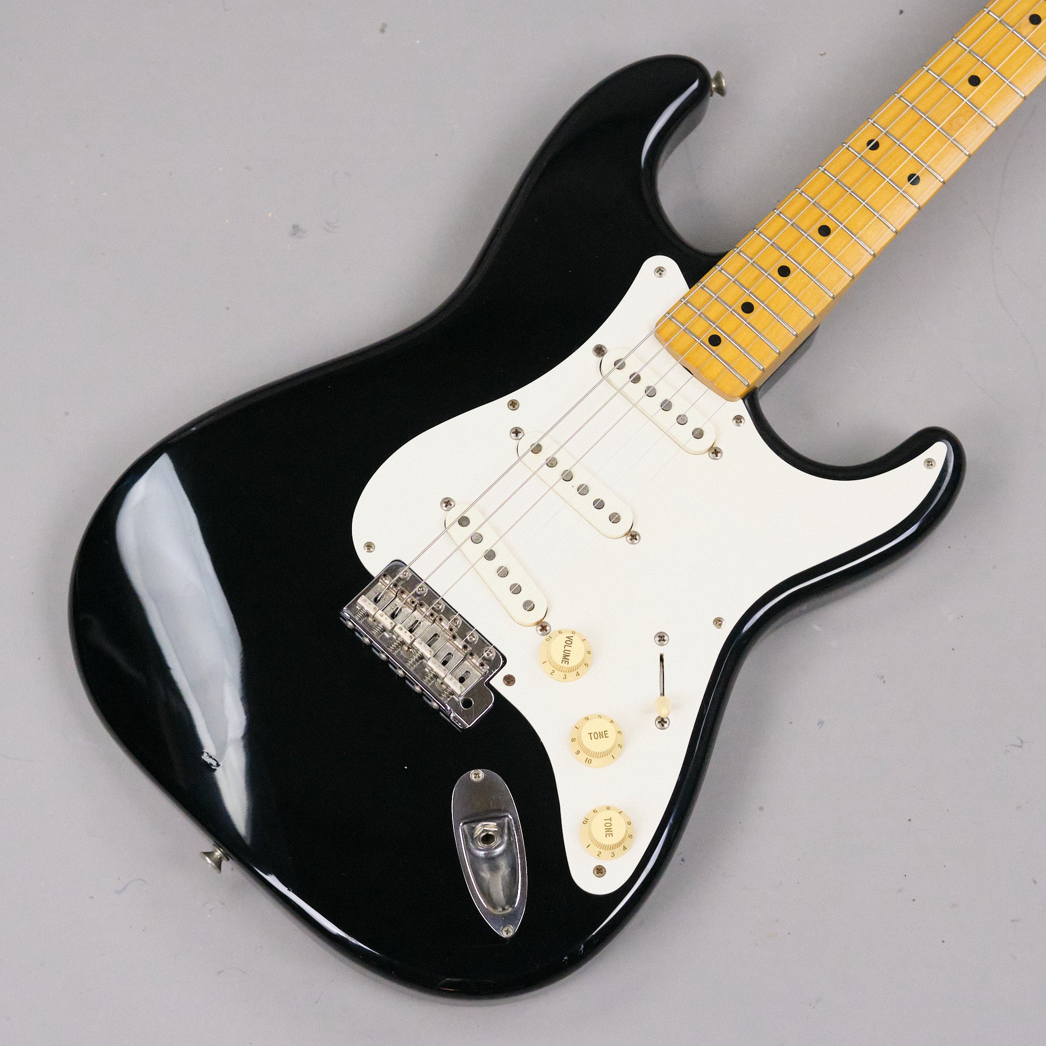 1986 Fender '57 Stratocaster (Japan, Black)