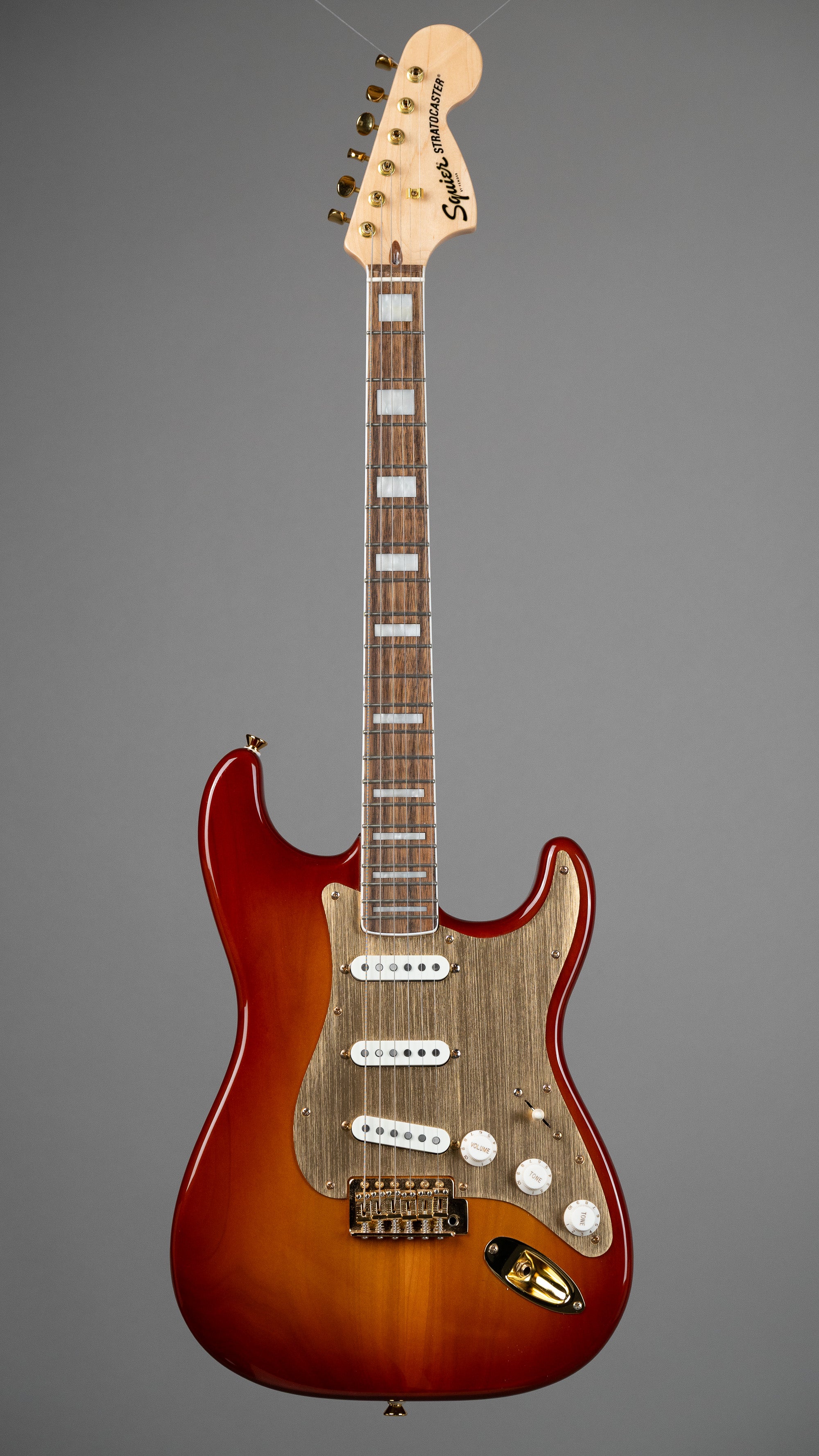 2022 Squier 40th Anniversary Stratocaster, Gold Edition (Indonesia, Sienna Sunburst)
