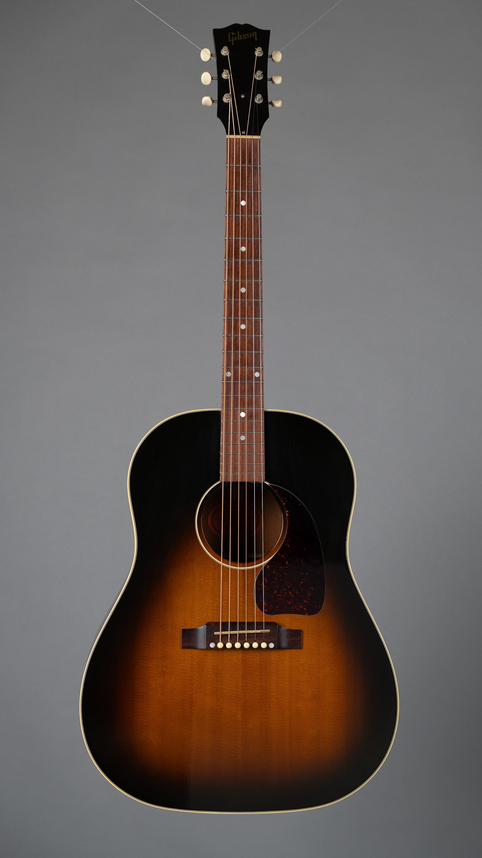 1999 Gibson Early J-45 (USA, Sunburst, Pickup, OHSC) 1999 Gibson Early J-45 (USA, Sunburst, Pickup, OHSC)