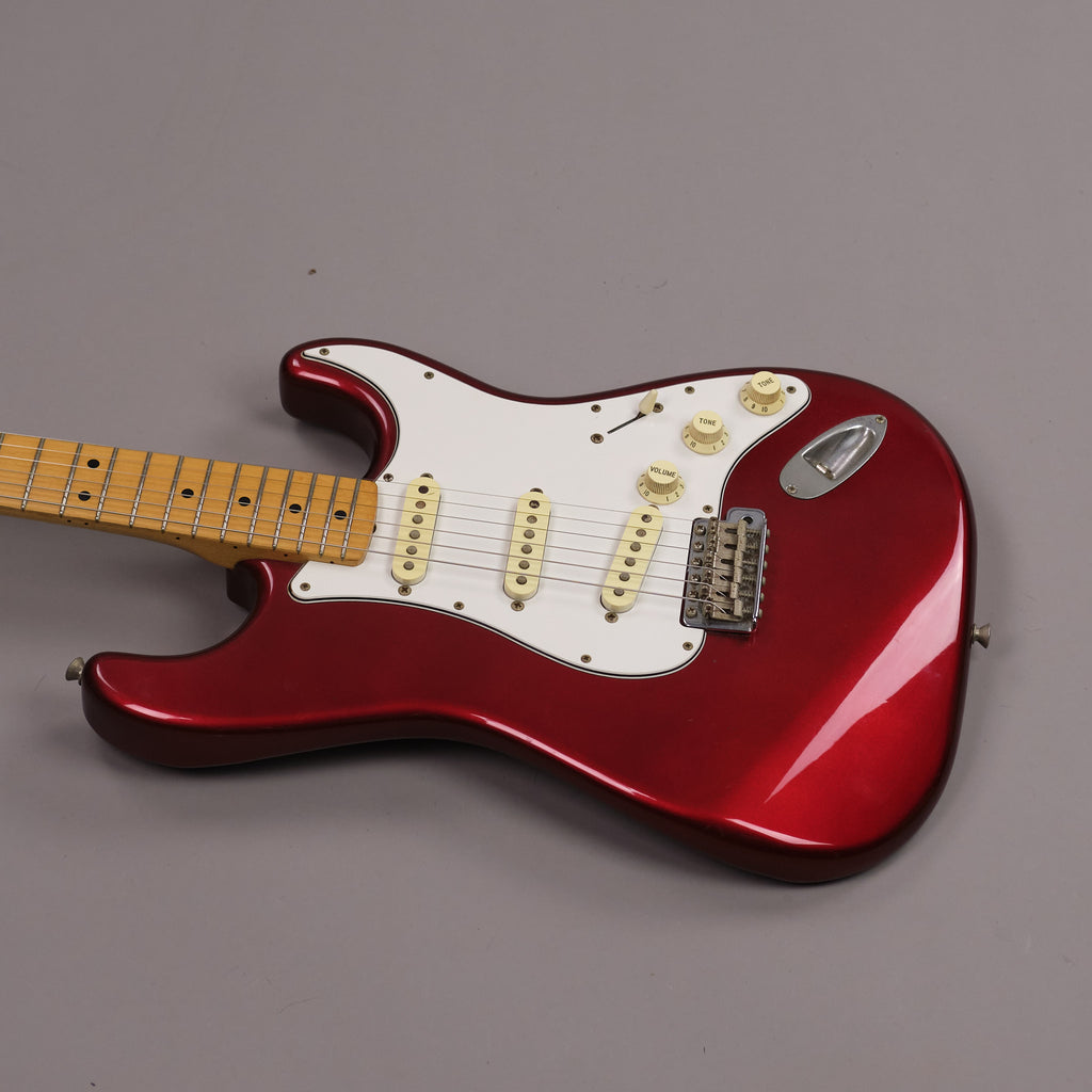 1993 Fender Stratocaster Standard (Japan, Candy Apple Red) *
