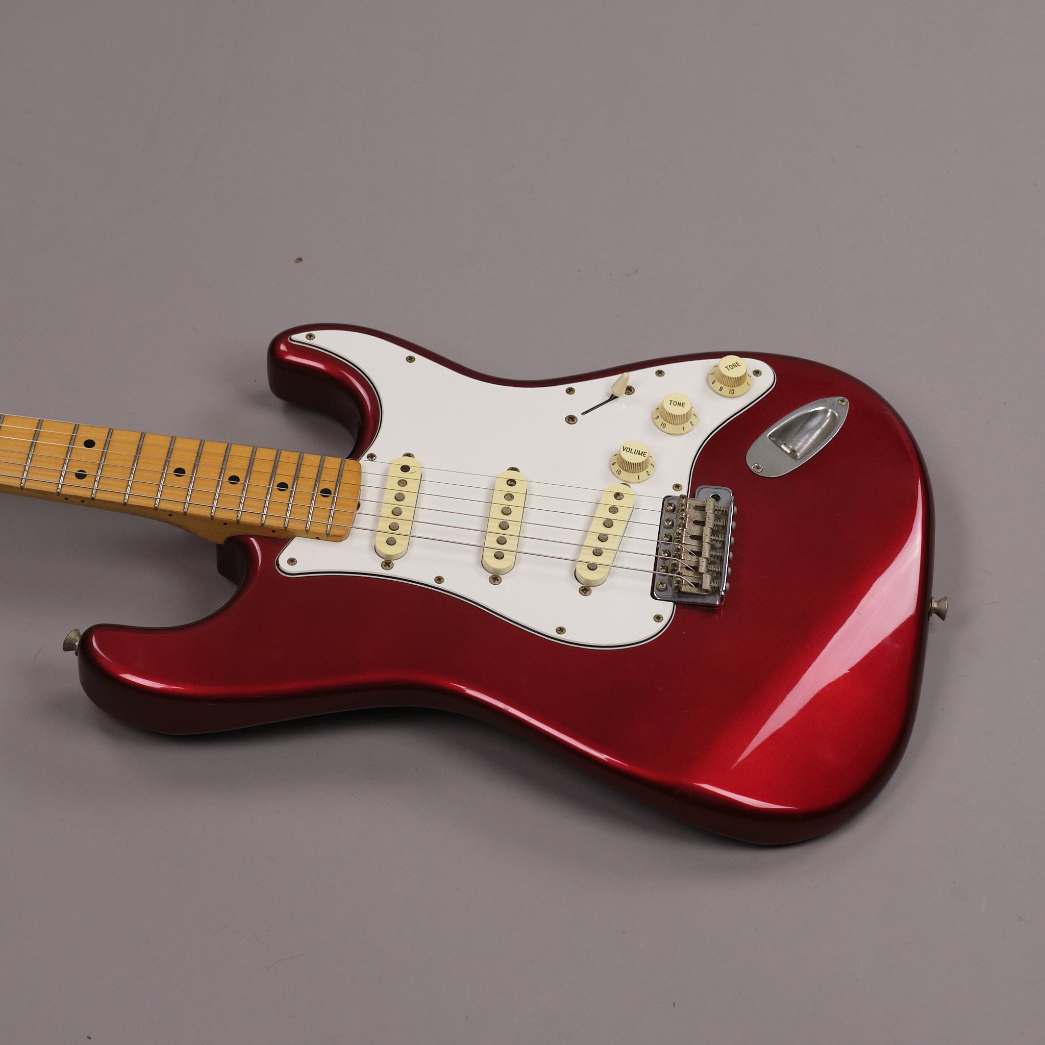 1993 Fender Stratocaster Standard (Japan, Candy Apple Red)