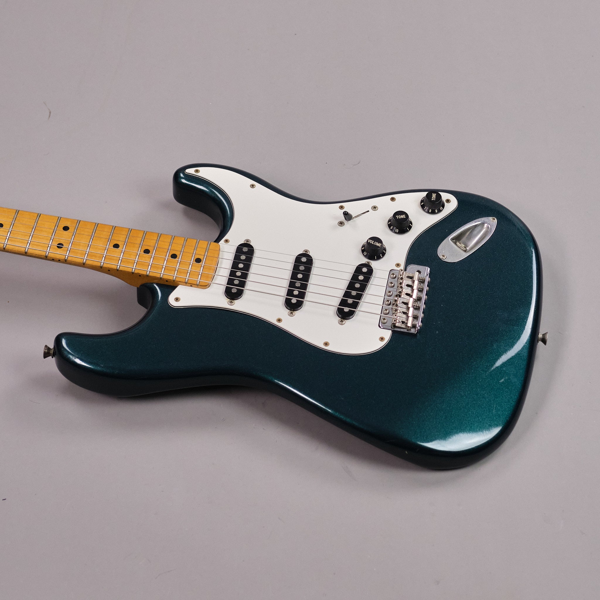 1989 Fender '72 Re-Issue Stratocaster (Japan, Sherwood Green Metallic)