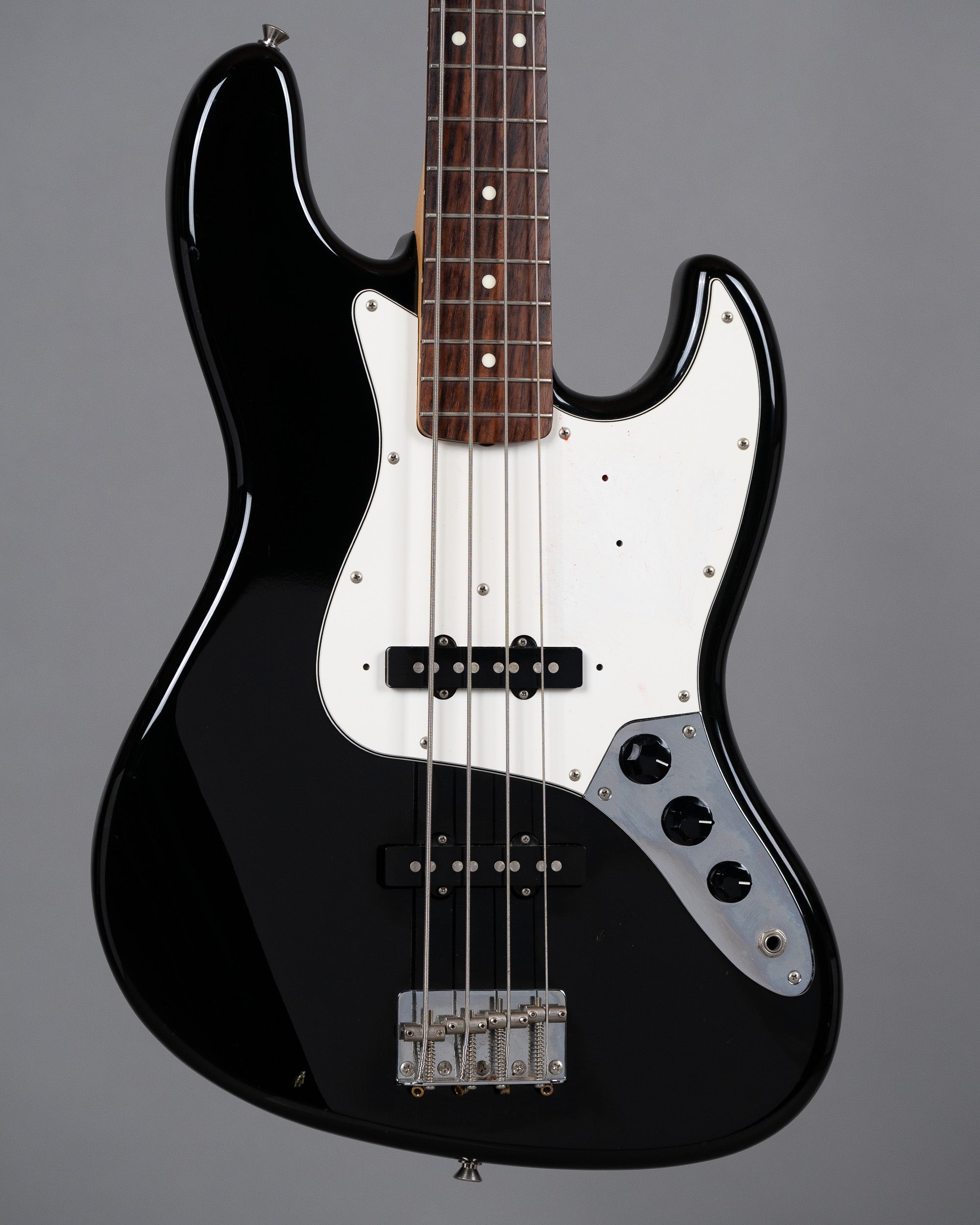 c2002 Fender Standard Jazz Bass (Japan, Black)