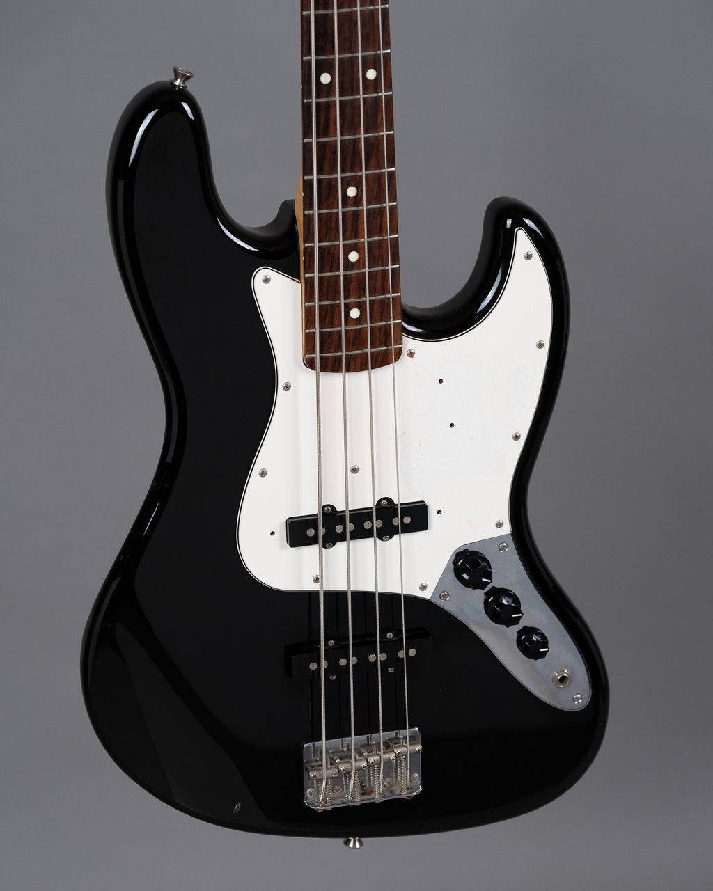 c2002 Fender Standard Jazz Bass (Japan, Black)*