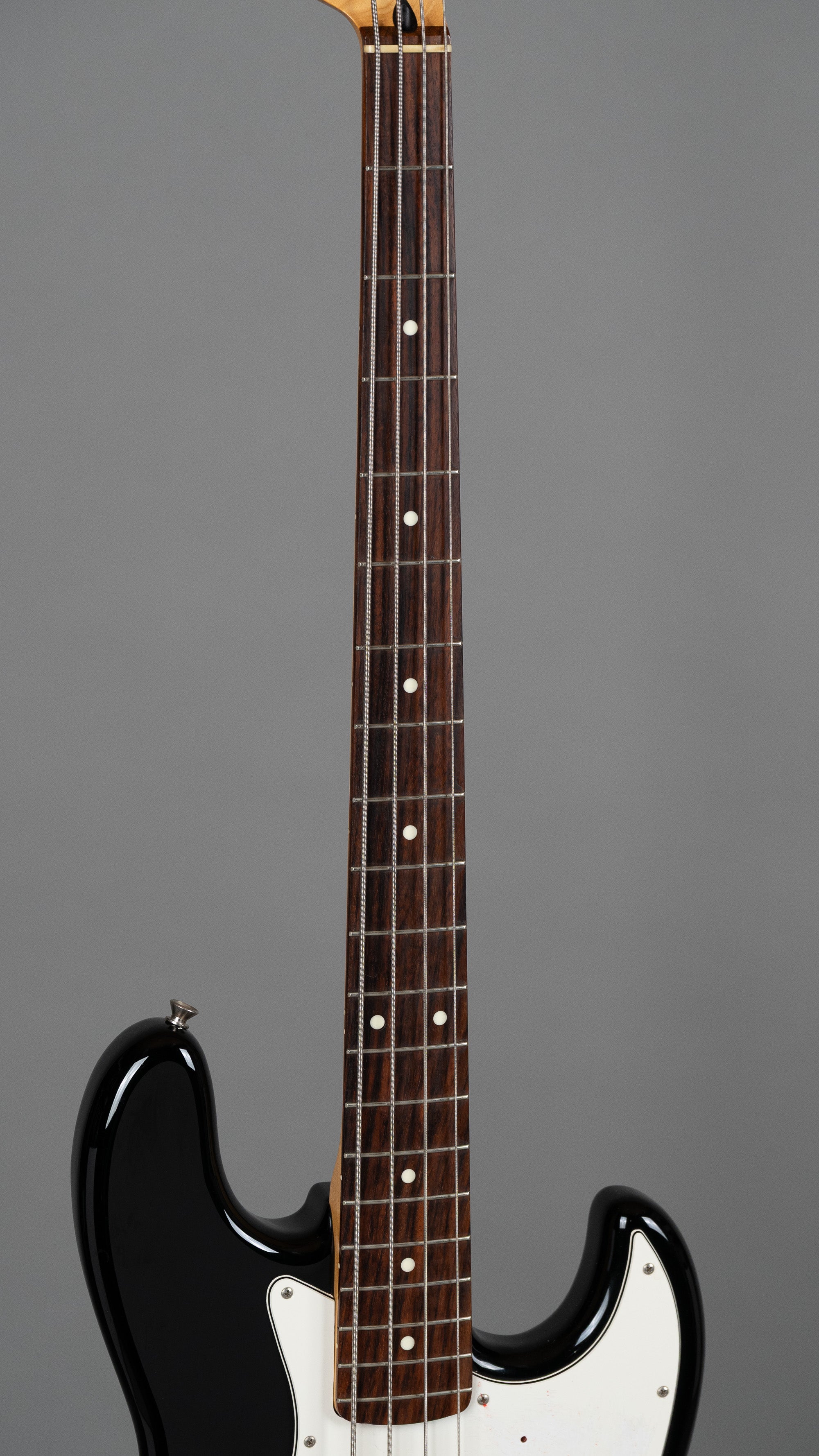 c2002 Fender Standard Jazz Bass (Japan, Black)