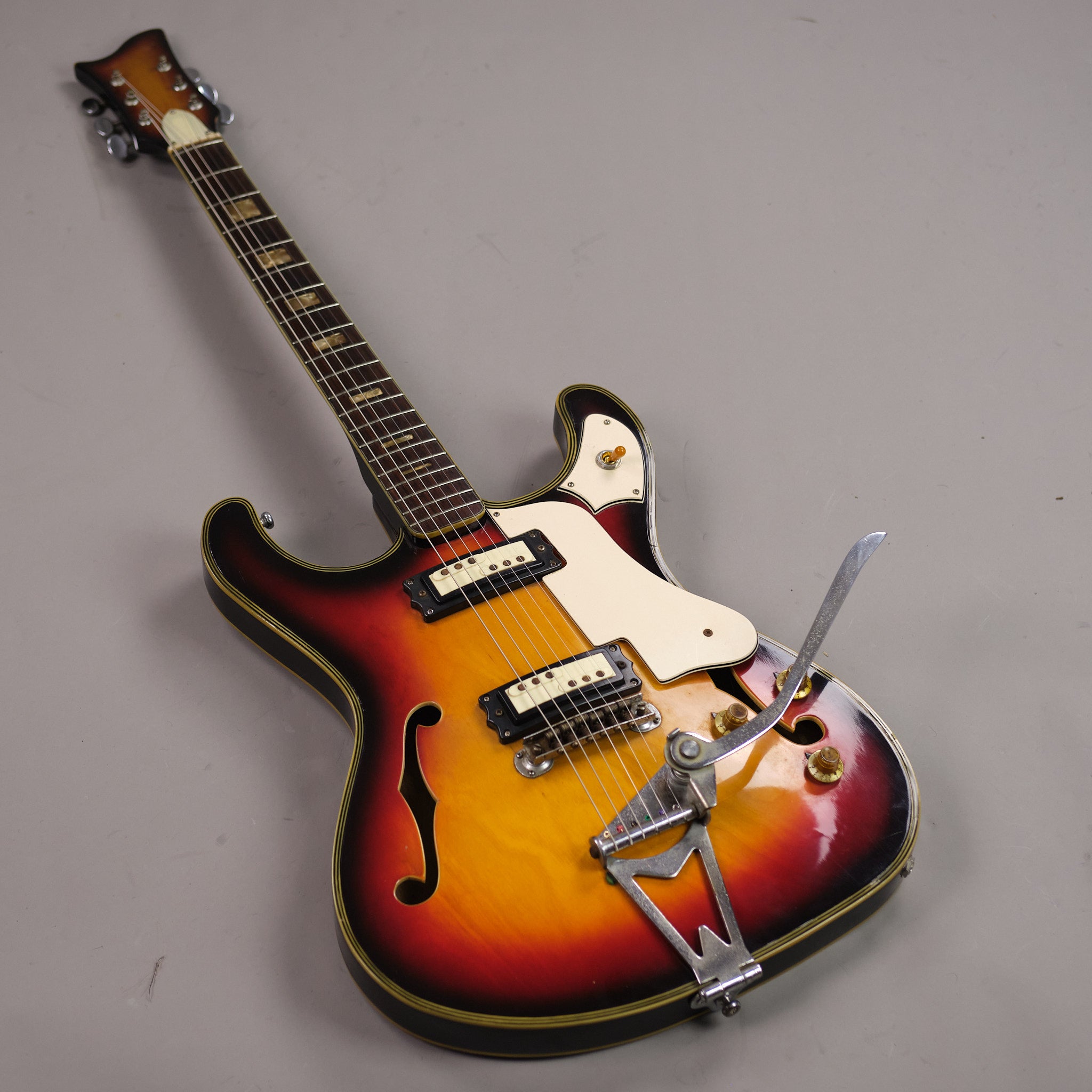 c1960s Teisco Honey SE-26V (Japan, Sunburst #2)