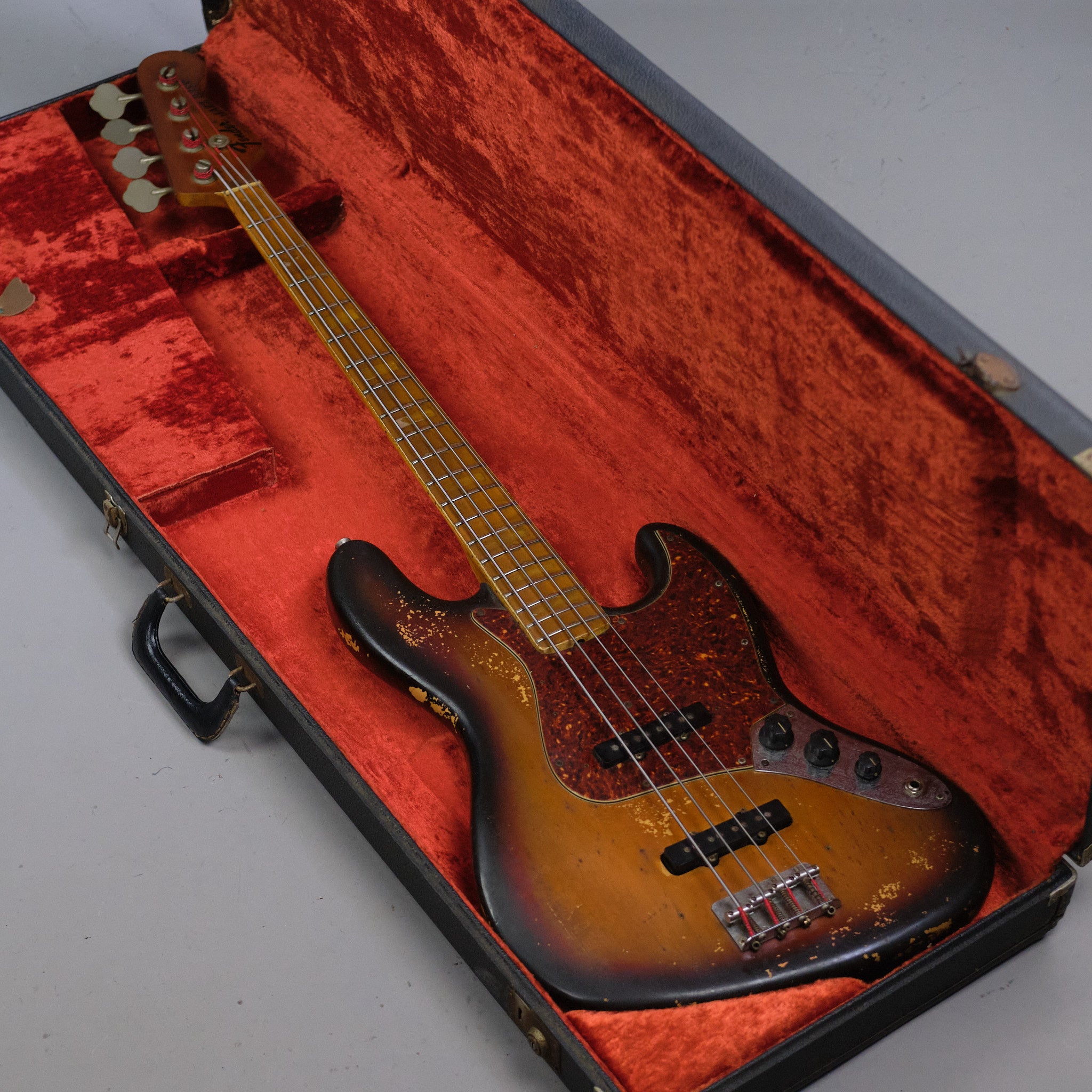 1975 Fender Jazz Bass (USA, Sunburst, OHSC)