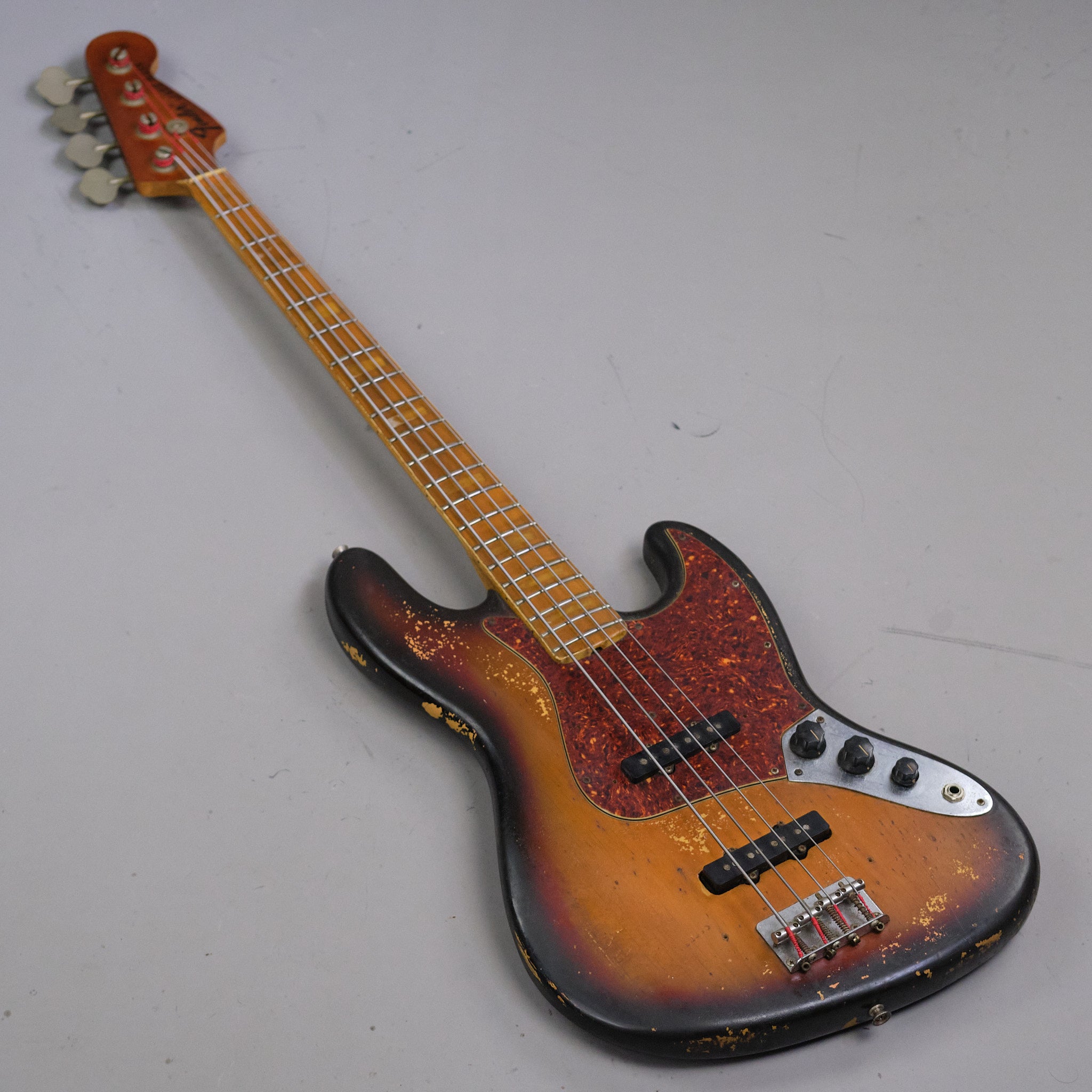 1975 Fender Jazz Bass (USA, Sunburst, OHSC)