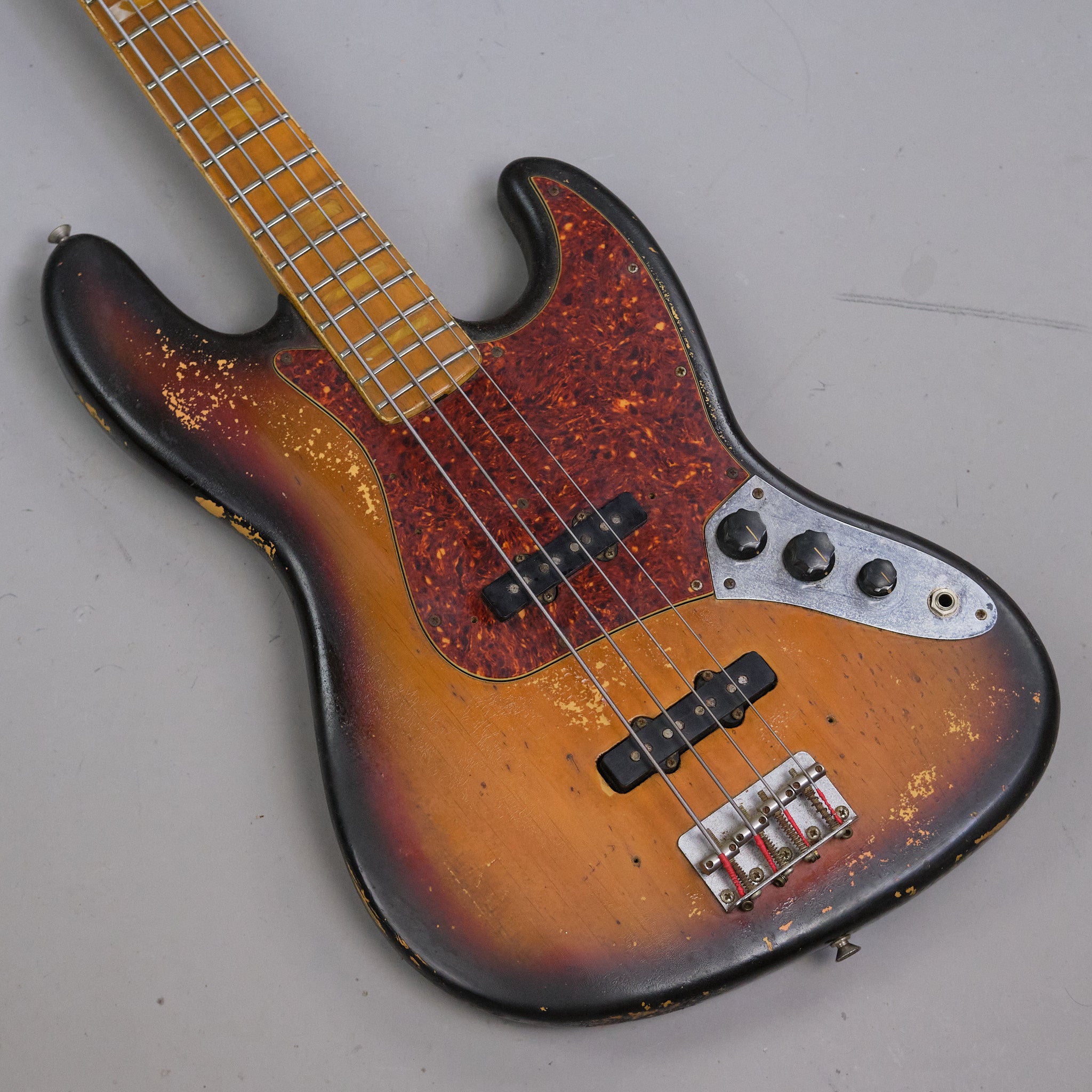 1975 Fender Jazz Bass (USA, Sunburst, OHSC)