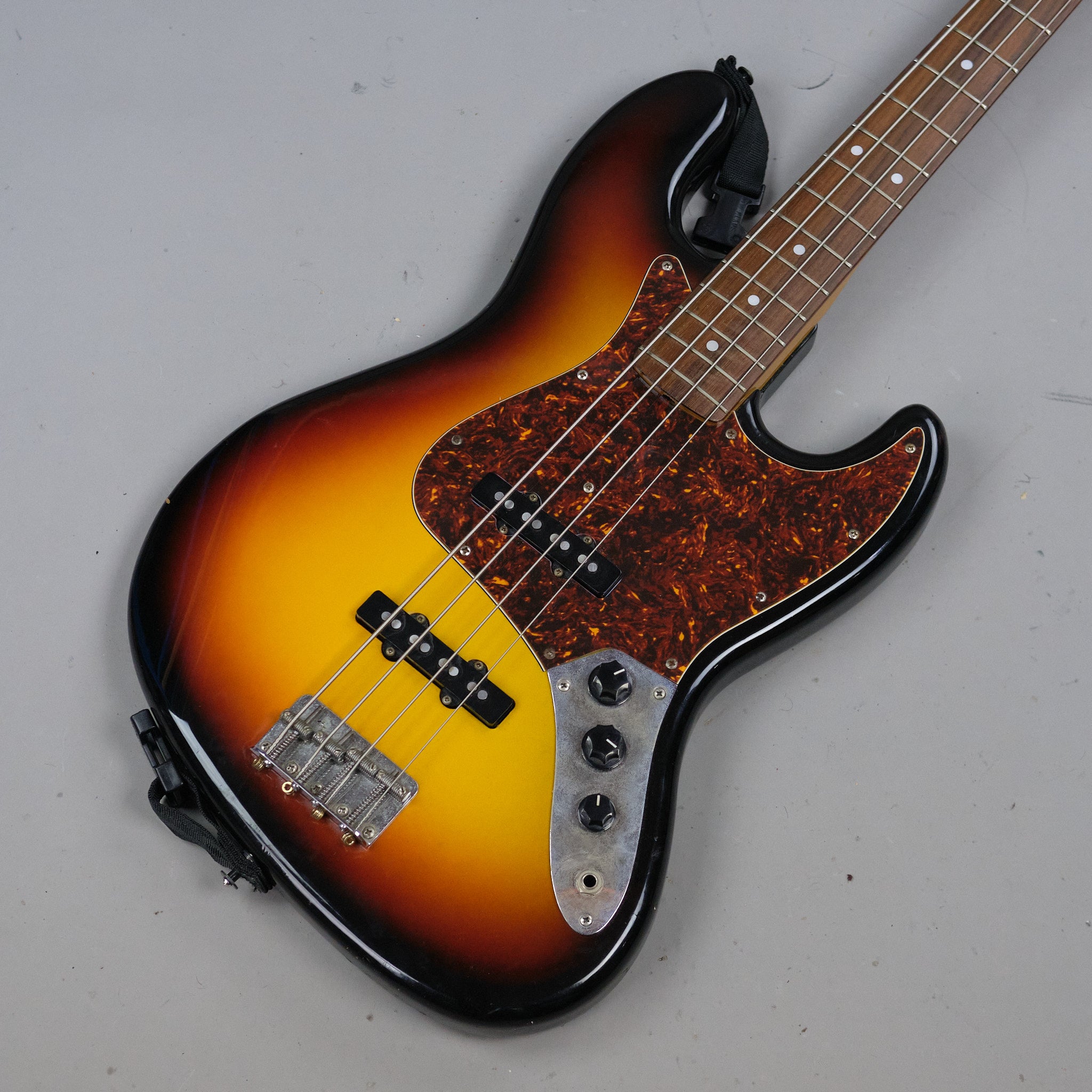 1986 Tokai Jazz Bass (Japan, Sunburst)