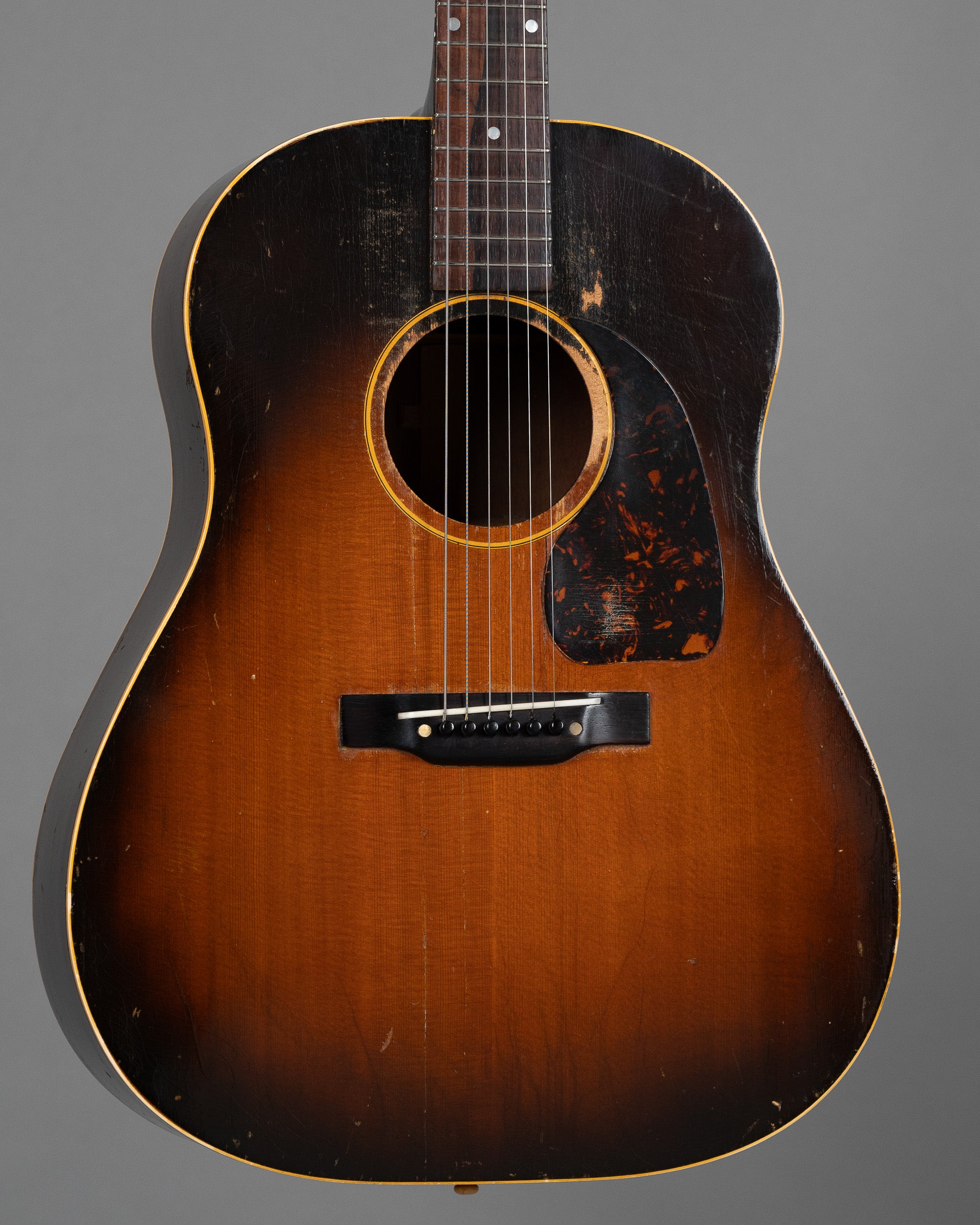1946 Gibson J-45 (USA, Sunburst, Gibson Case)