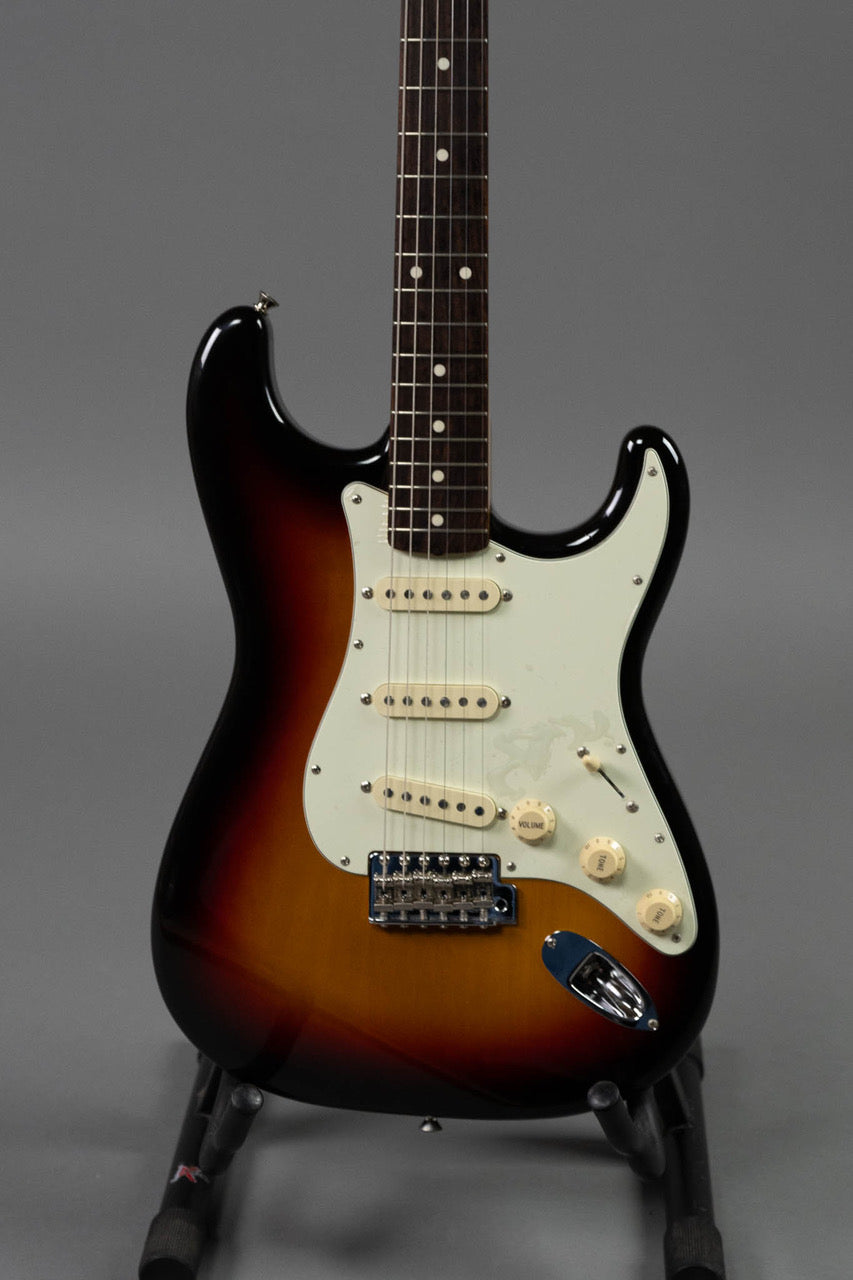 2016 Fender '62 Stratocaster (Japan, Sunburst)