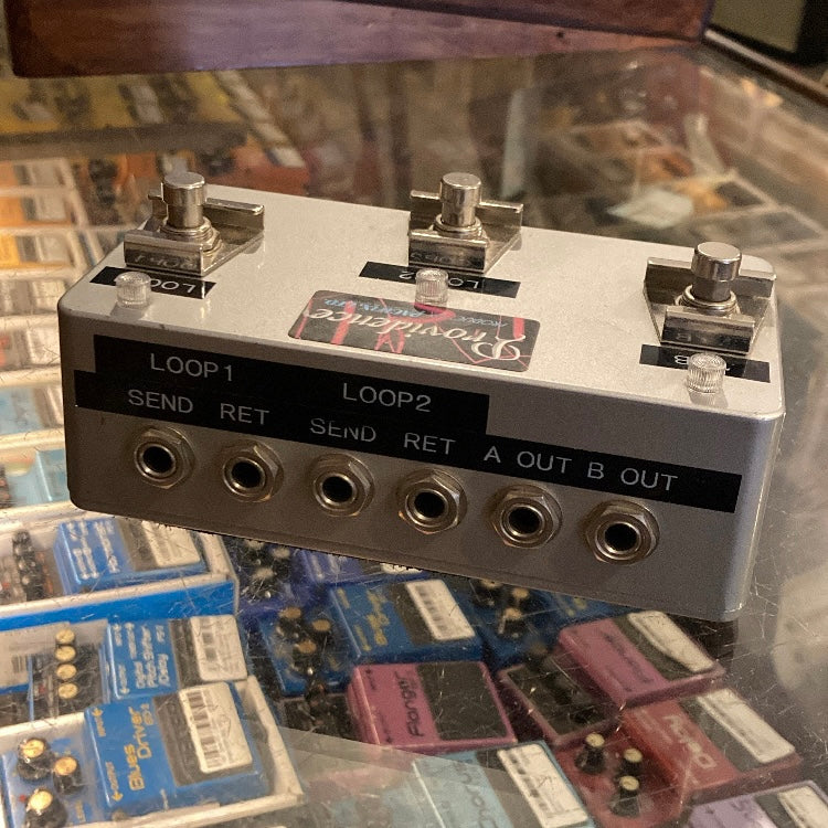 c2000s Providence P-3LD A/B Box + 2 Loop Switcher (Japan)