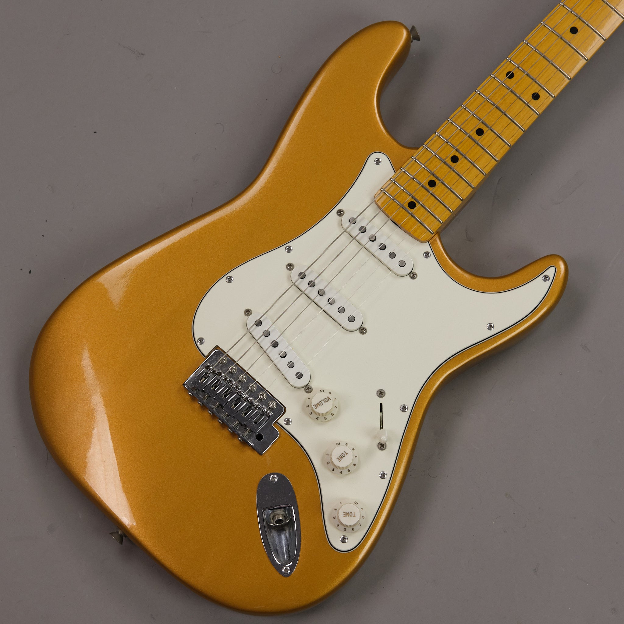 2010 Fender Stratocaster (Partscaster, Japan, Gold)