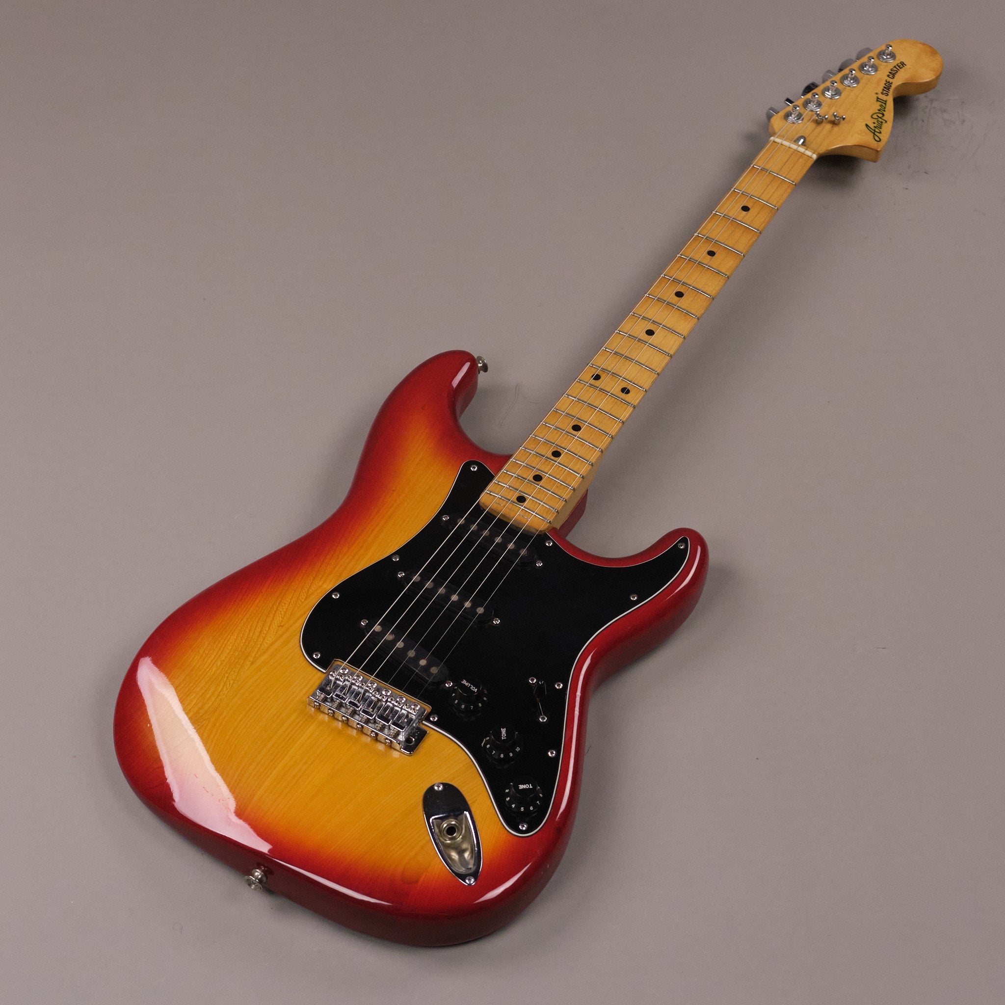 1976 Aria Pro II Stage Caster Japan, Sienna Sunburst)