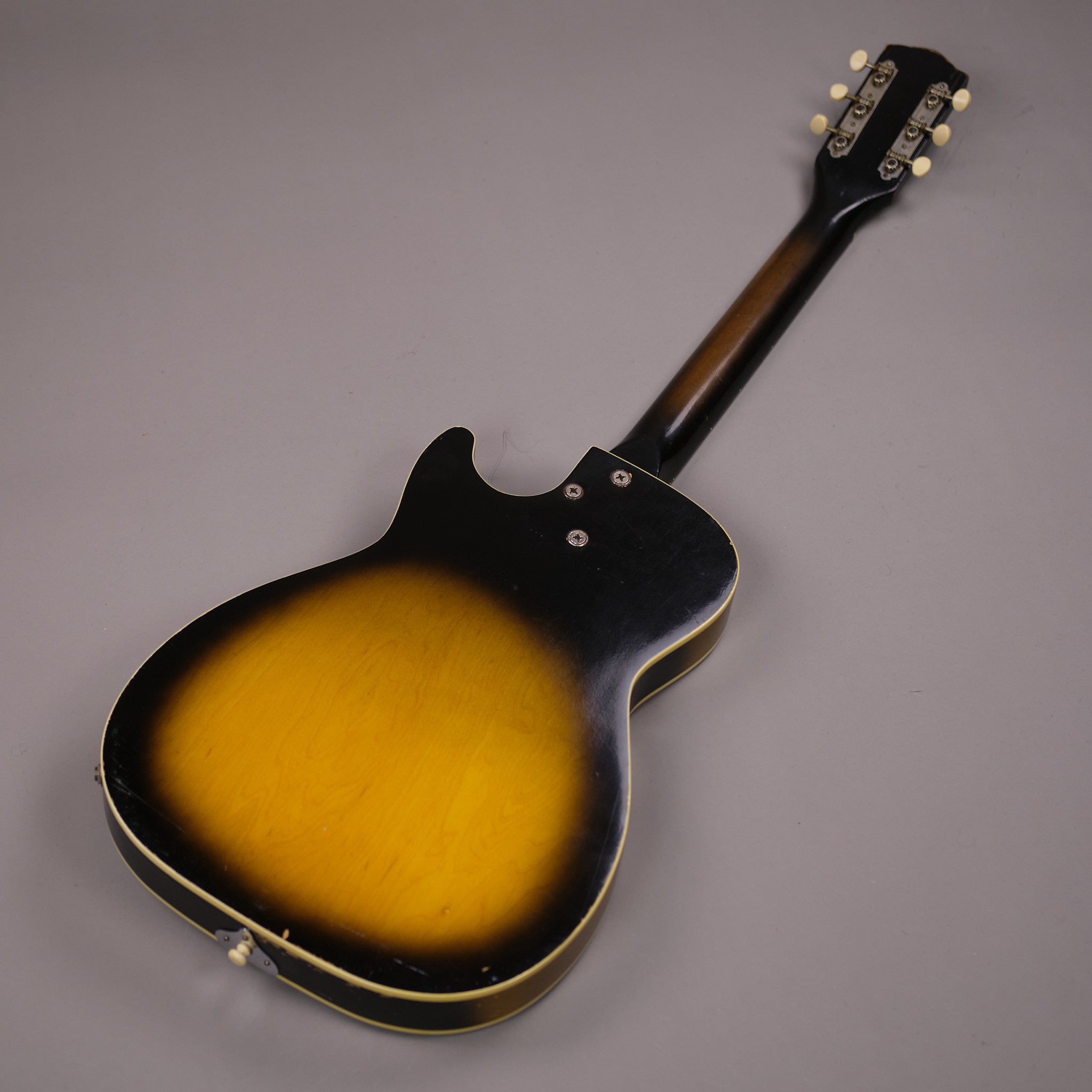 1960 Silvertone 1421 Stratotone (USA, Sunburst, HSC)