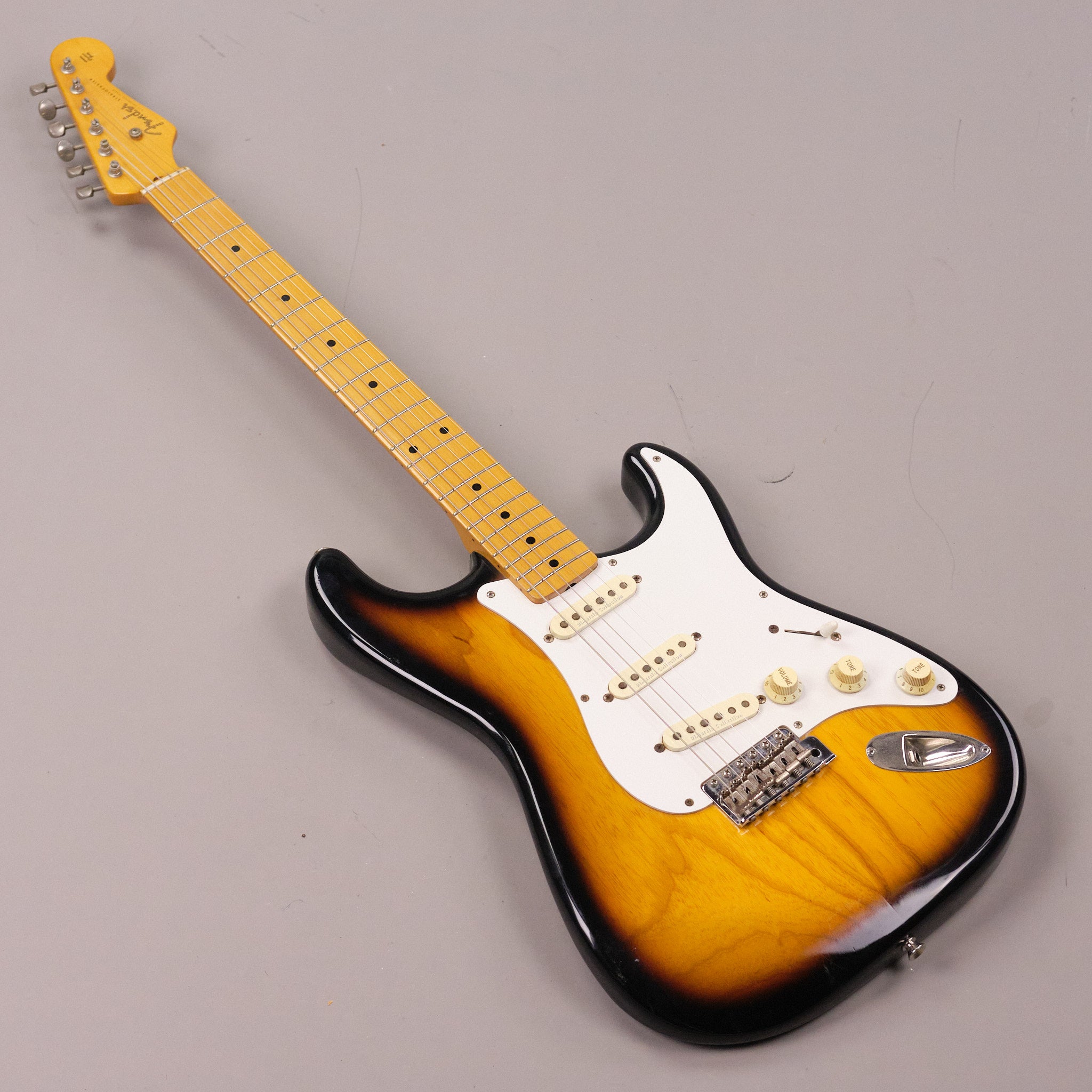 2006 Fender Stratocaster 54 RI (Japan, Sunburst)