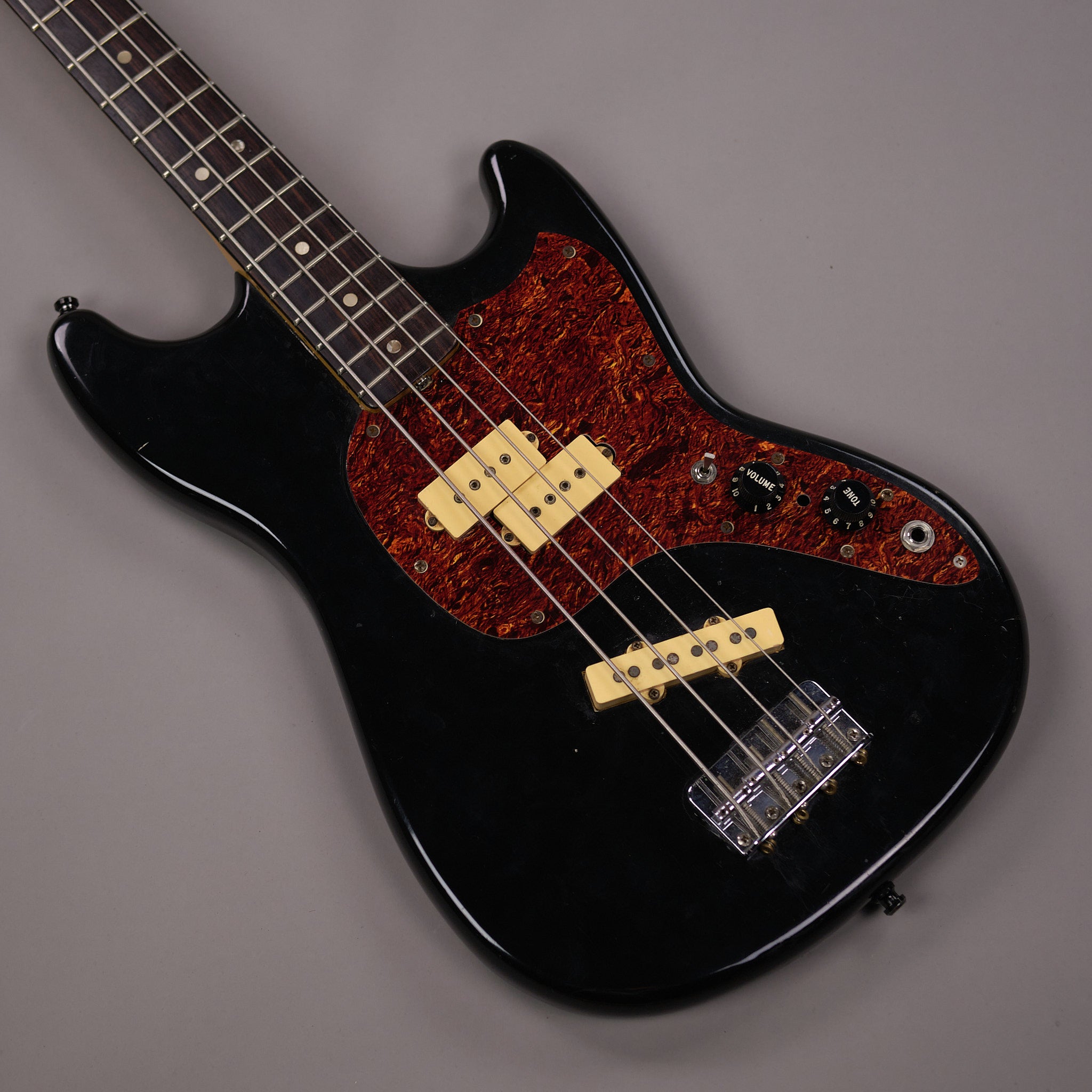 1978 Fender Musicmaster Bass (USA, Black, Fender HSC)