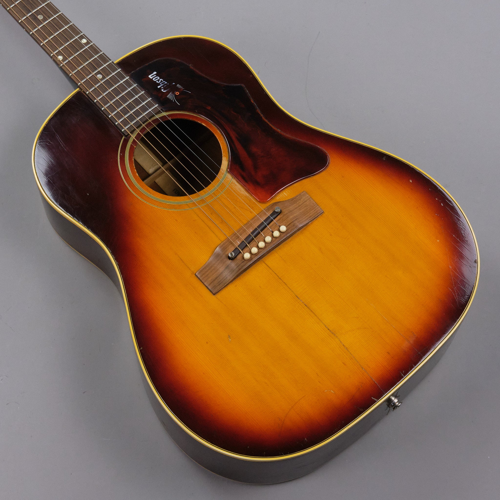 1967 Gibson J-45 ADJ (USA, Sunburst, Pickup, HSC)