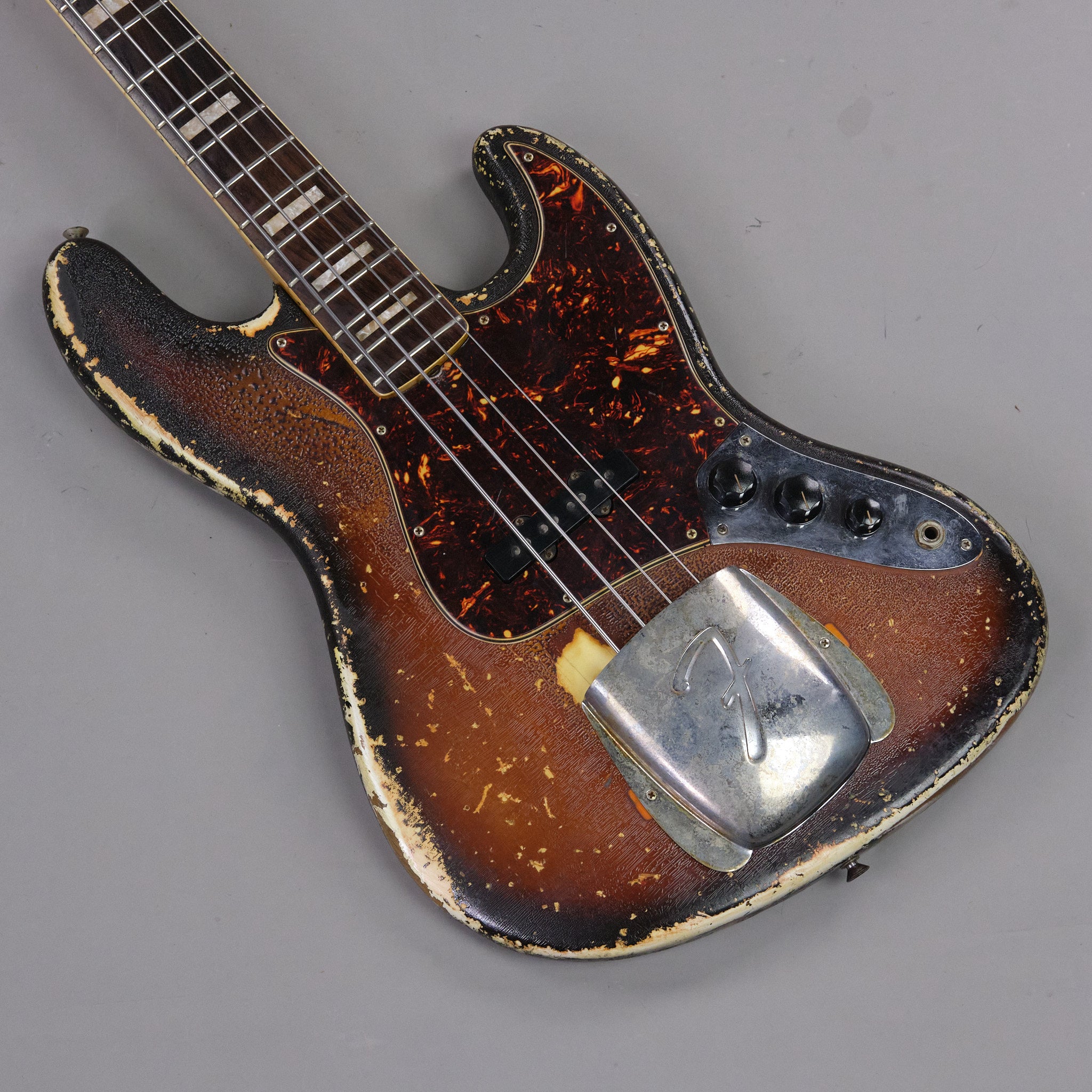 1968 Fender Jazz Bass (USA, Sunburst)