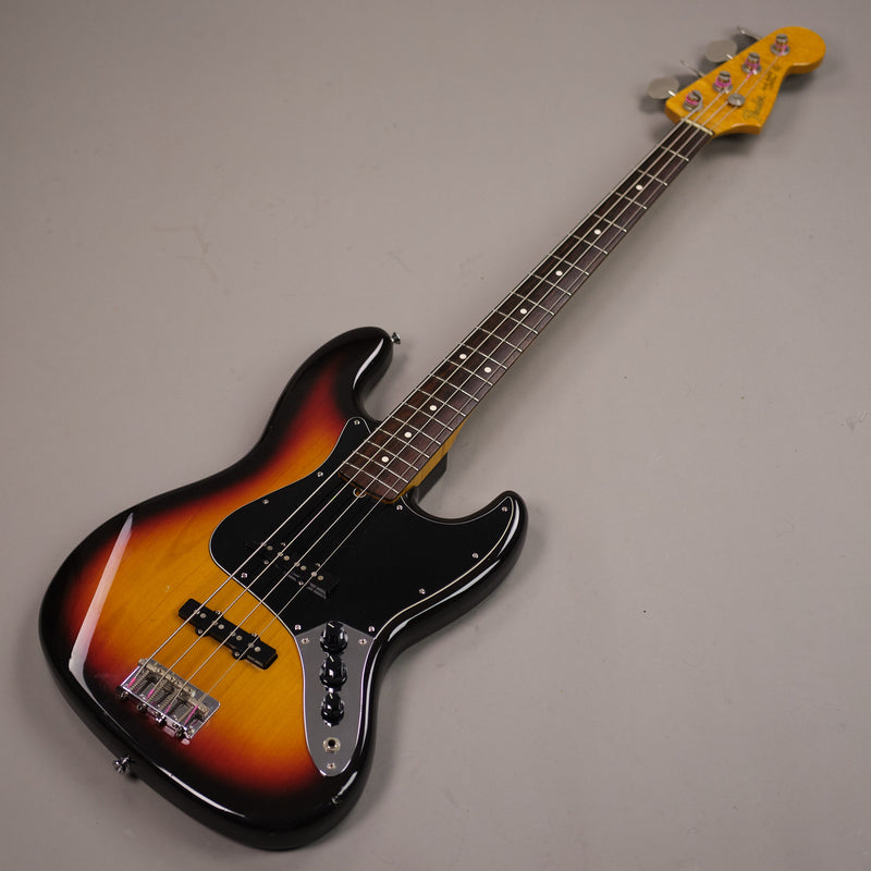 2006 Fender Jazz Bass (Japan, Sunburst)