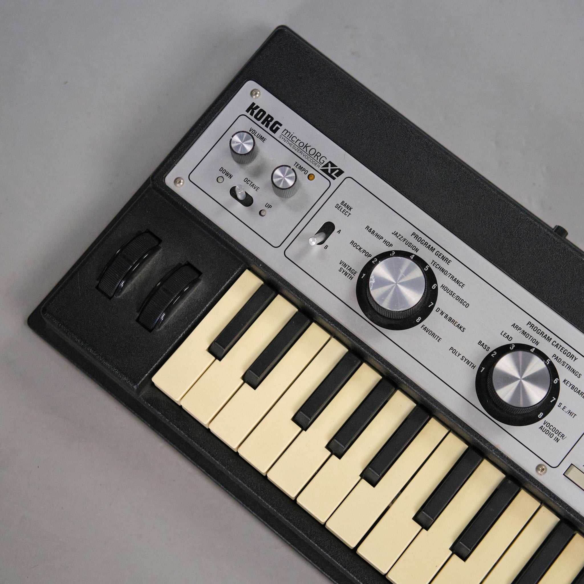 c2000s Korg Microkorg XL Syntheziser / Vocoder (China)