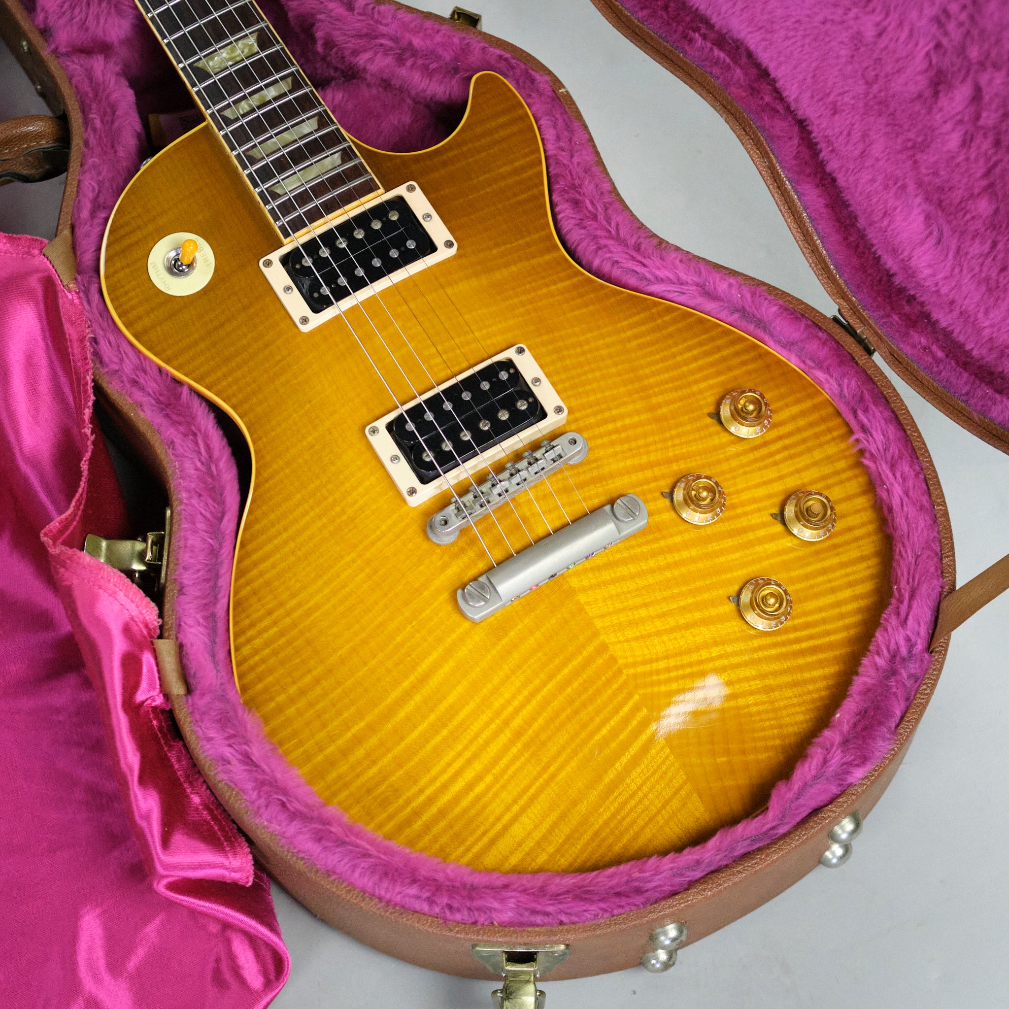 1995 Gibson Les Paul Classic Plus (USA, Honeyburst, OHSC)